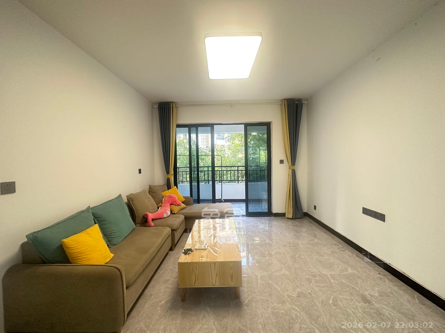 保利麓谷林语A区  3室2厅1卫    1900.0元/月