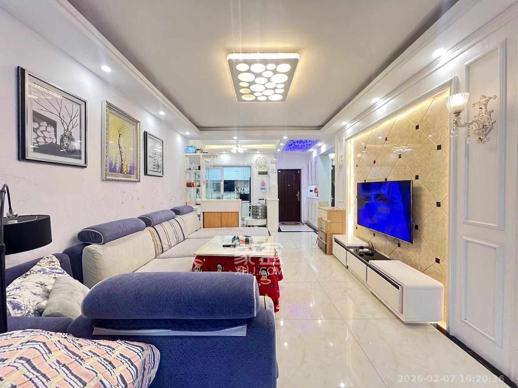 嘉宇盛世华章  3室2厅1卫    2850.0元/月