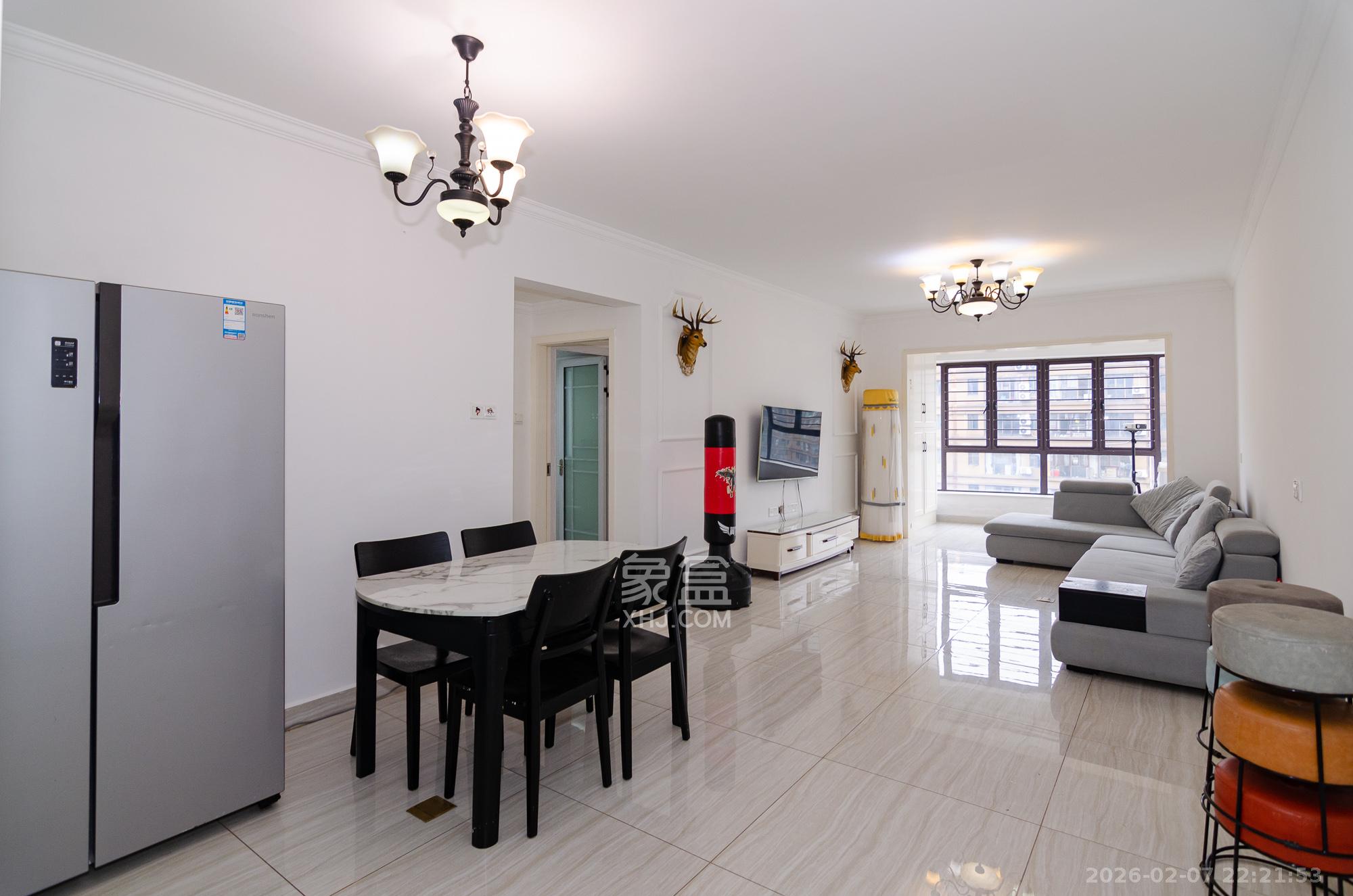 润和长郡（润和紫郡二三期）  3室2厅2卫    73.8万