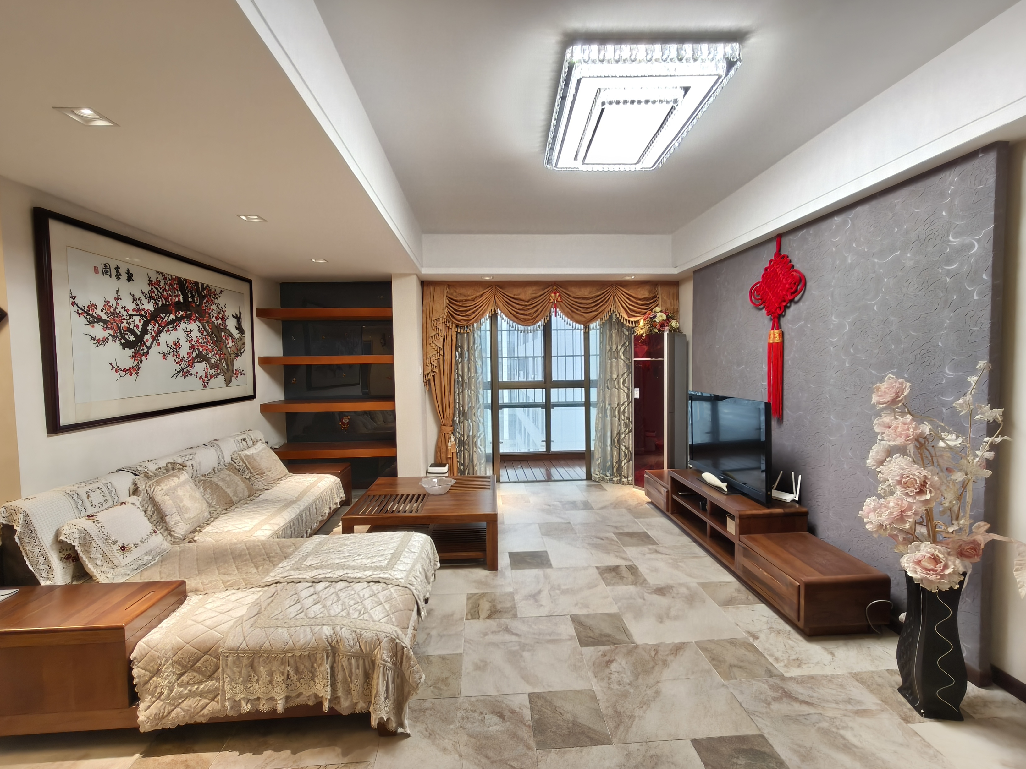 岳泰理想城 4房带露台 带实木家具    106.0万