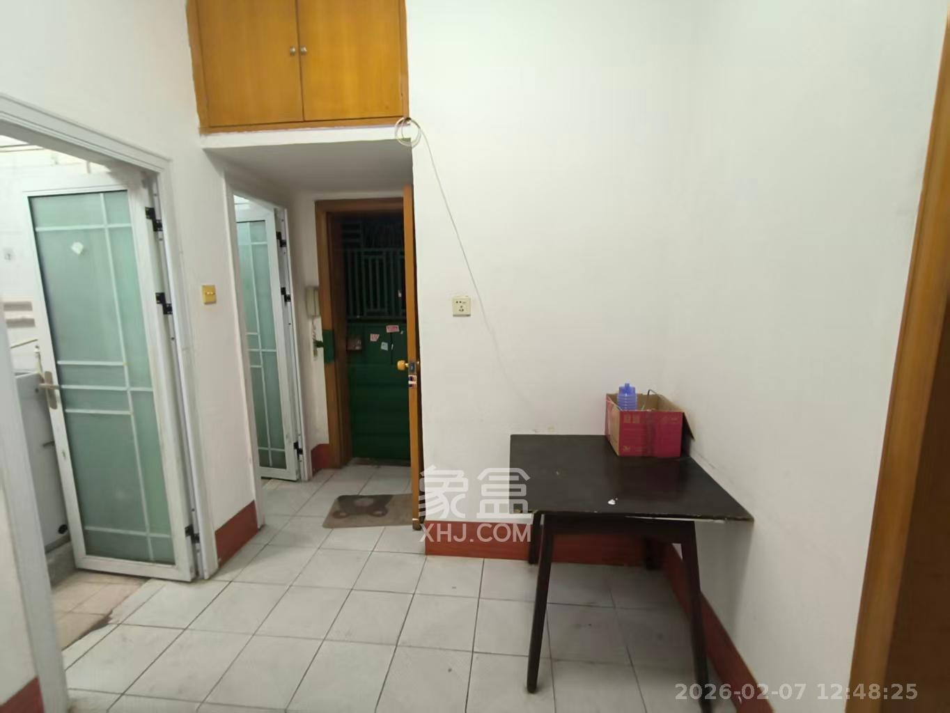 人民新村  3室1厅1卫    1800.0元/月