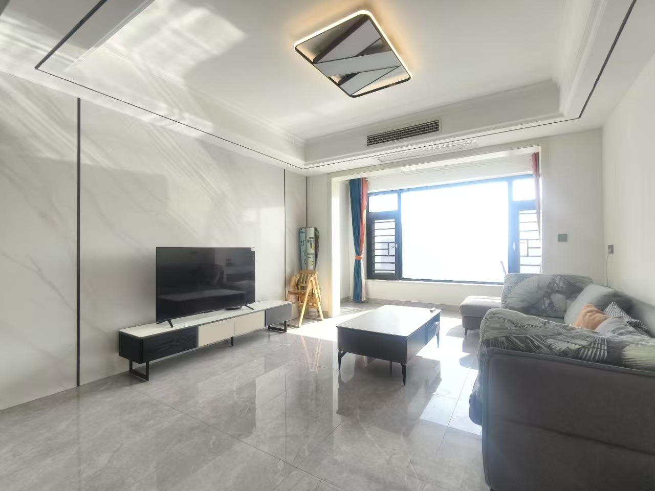 大汉资江城  3室2厅1卫    78.0万