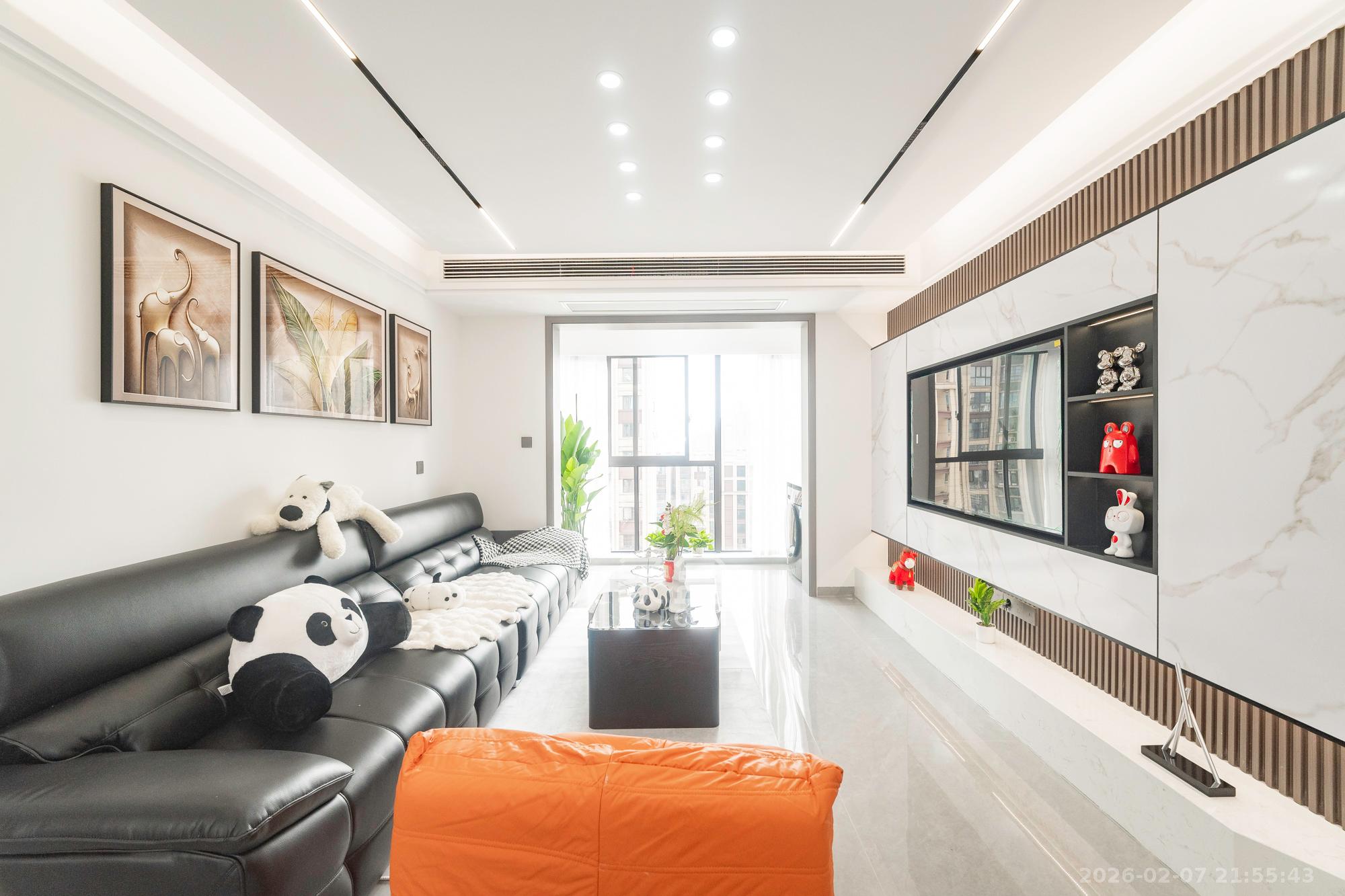 东方美地  4室2厅2卫    87.8万