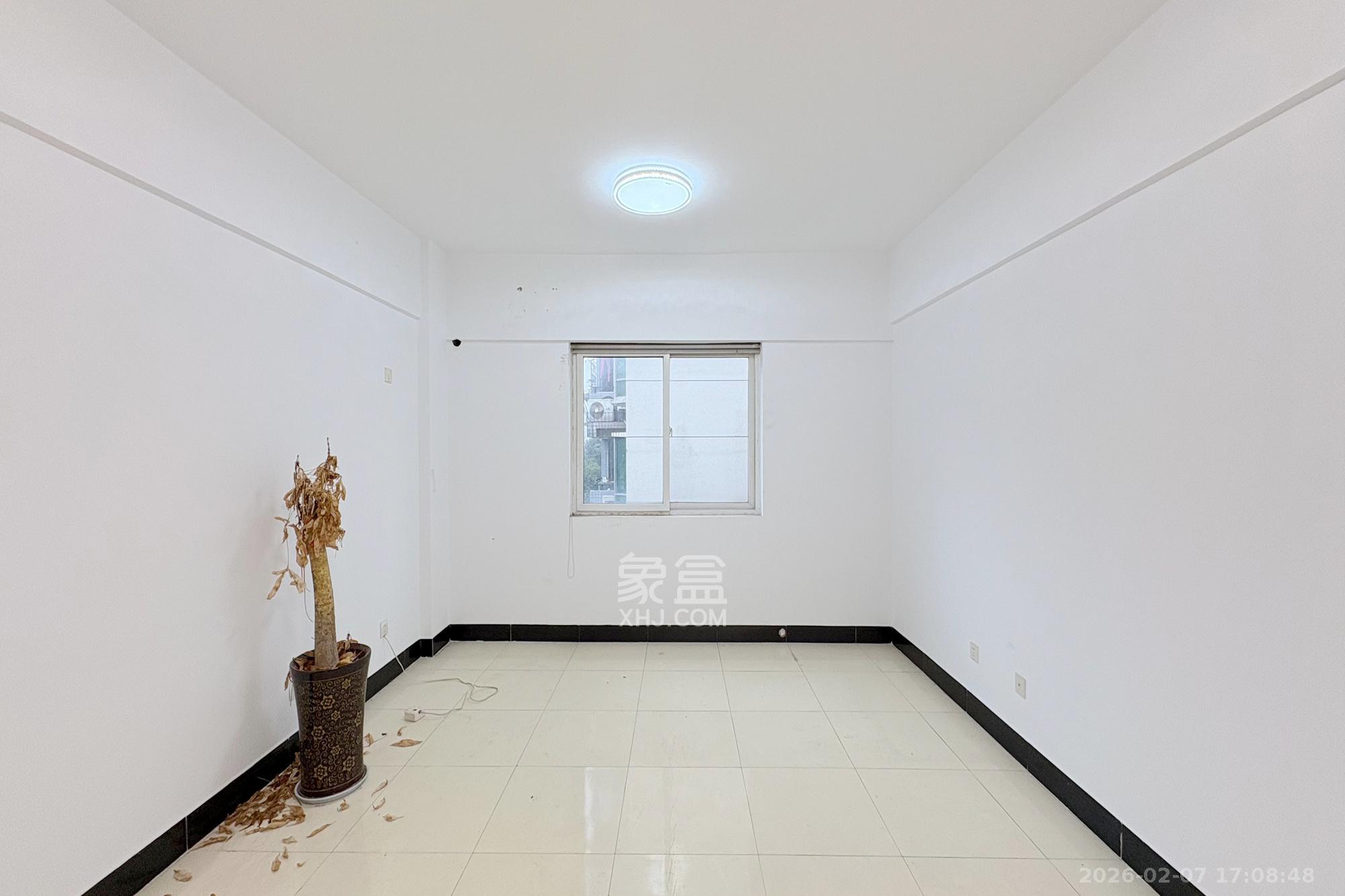 锦泰家园（锦泰商务大厦）  1室1厅1卫    25.0万