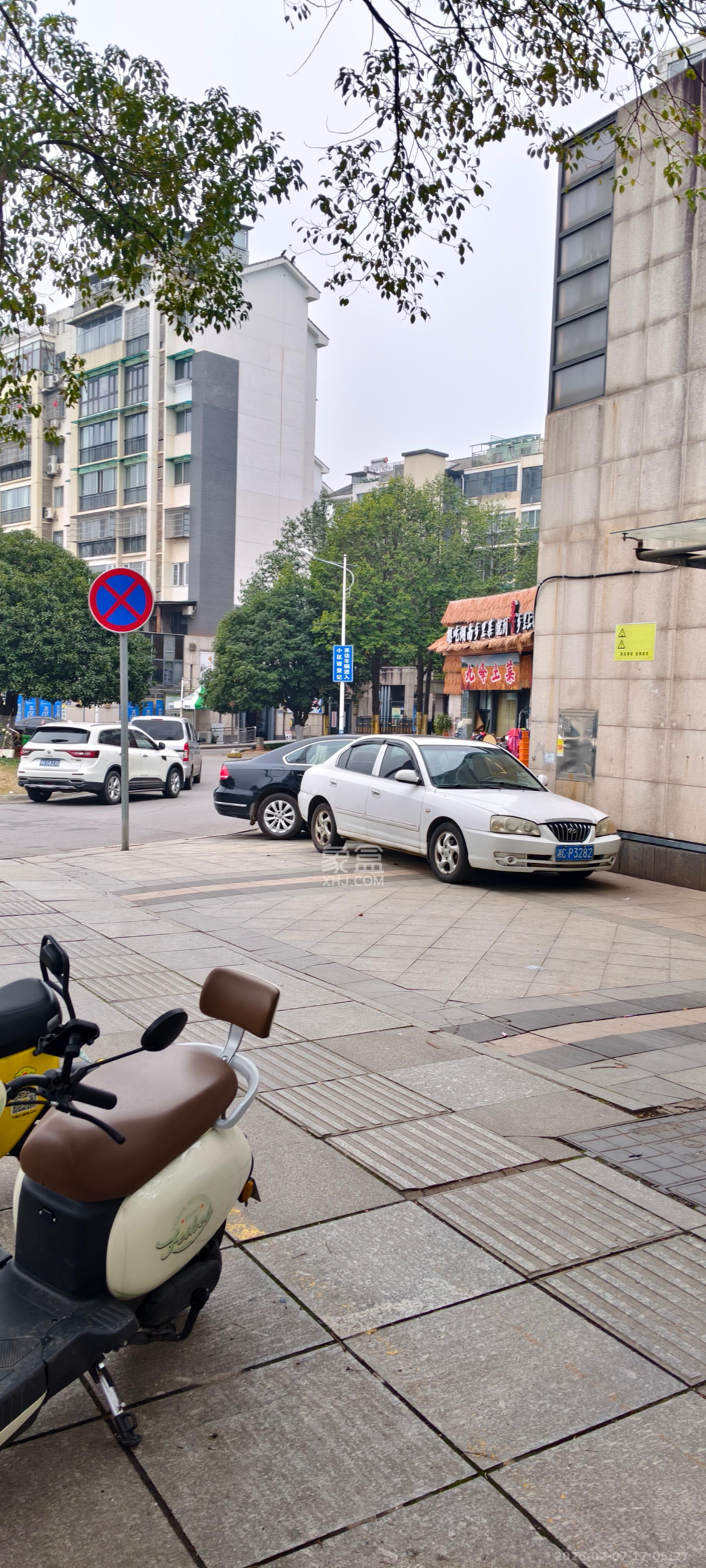 九峰小区（一二三四区）   70.0㎡      5000.0元/月室内图