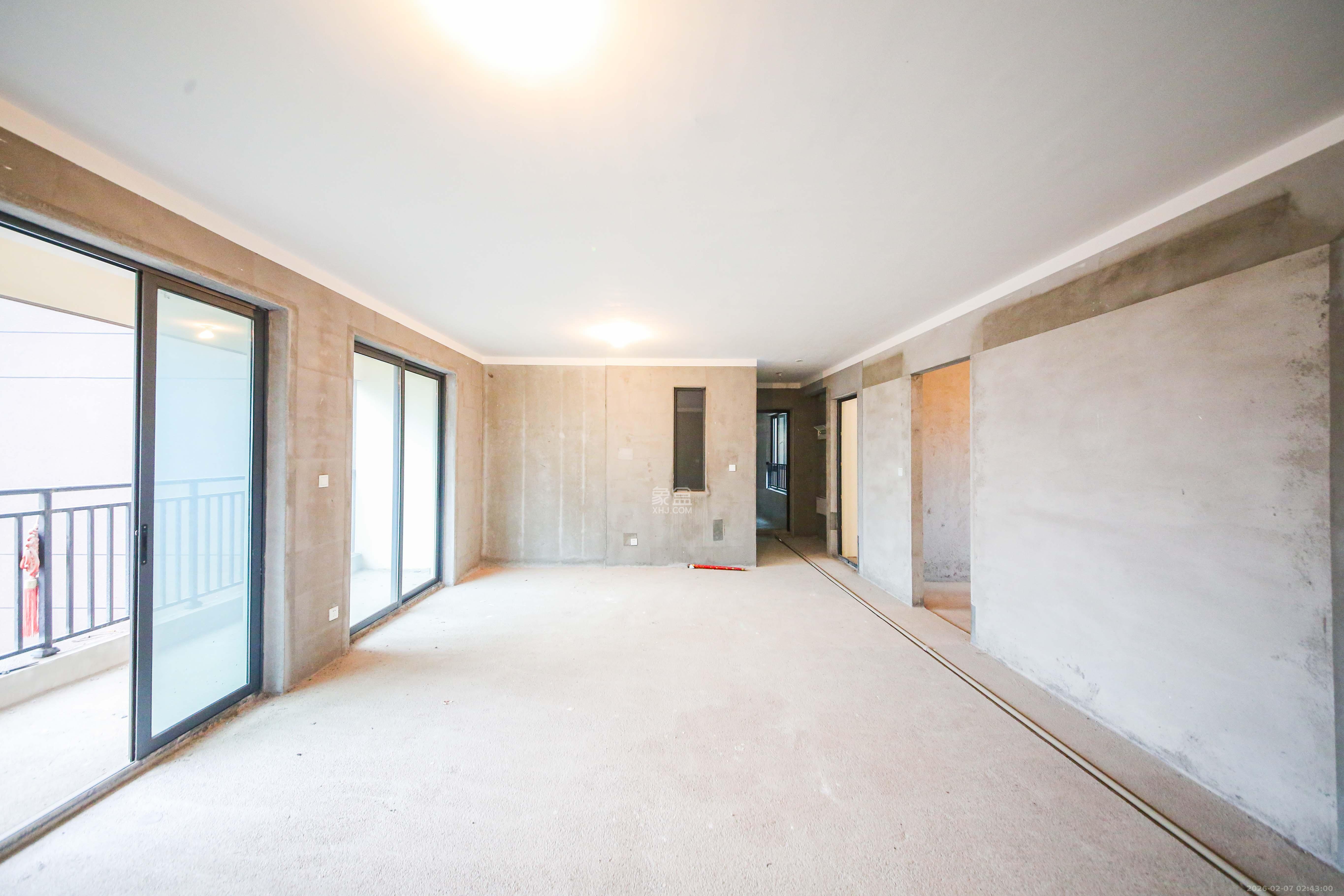 中建钰和城E区  4室2厅2卫    146.0万