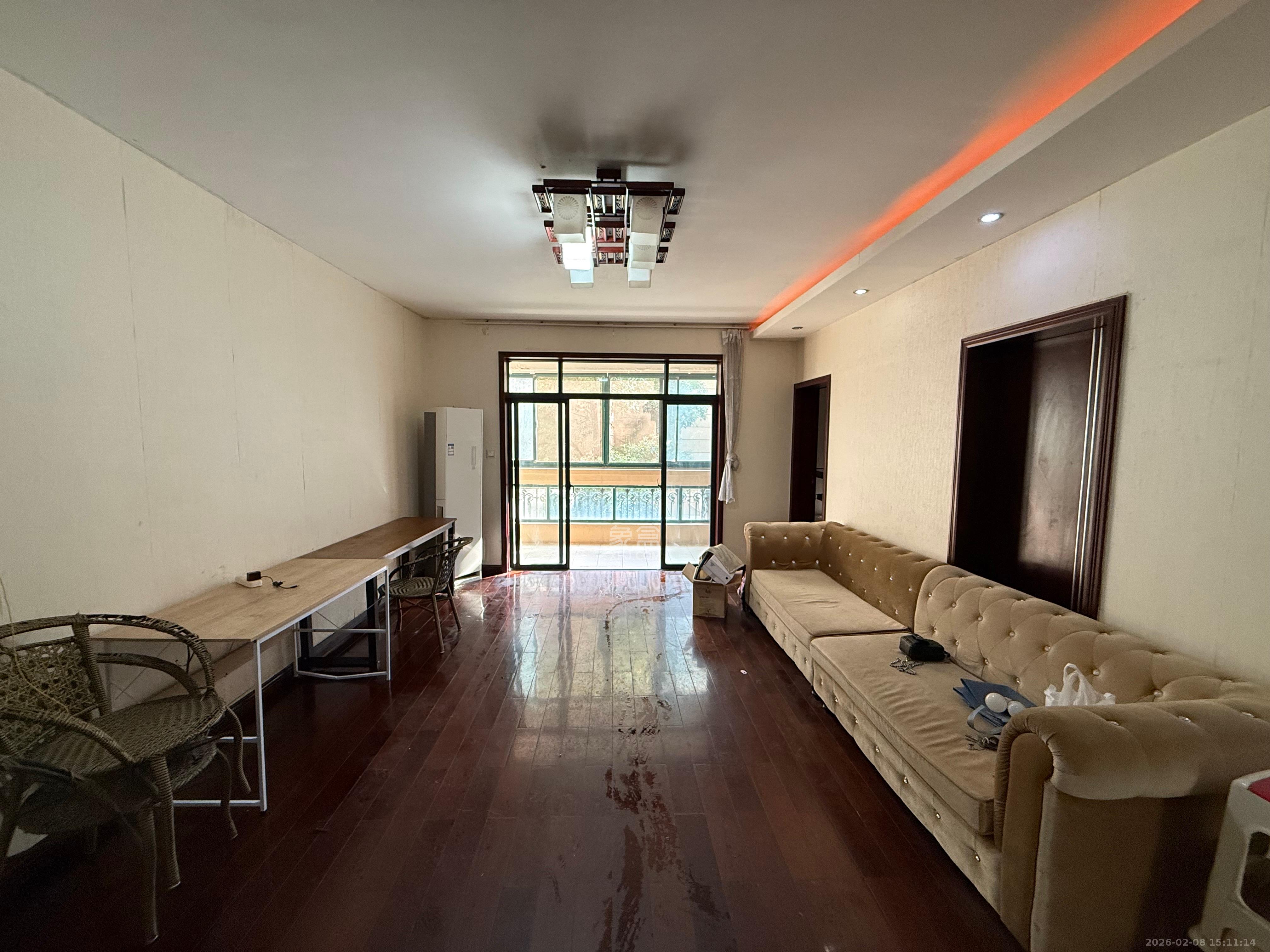 世嘉国际华城一期  3室2厅2卫    2700.0元/月