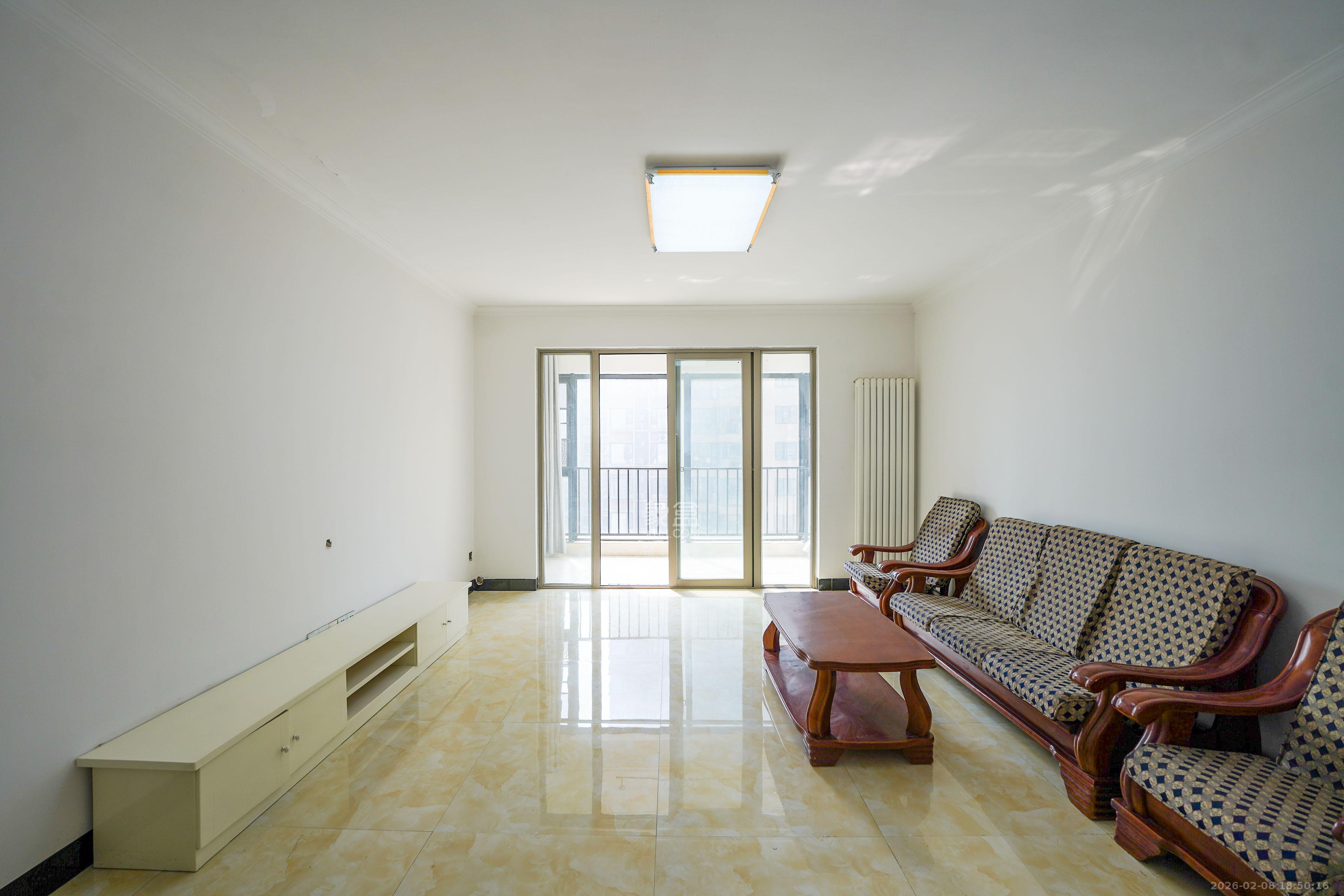 怡海星城  3室2厅2卫    68.0万