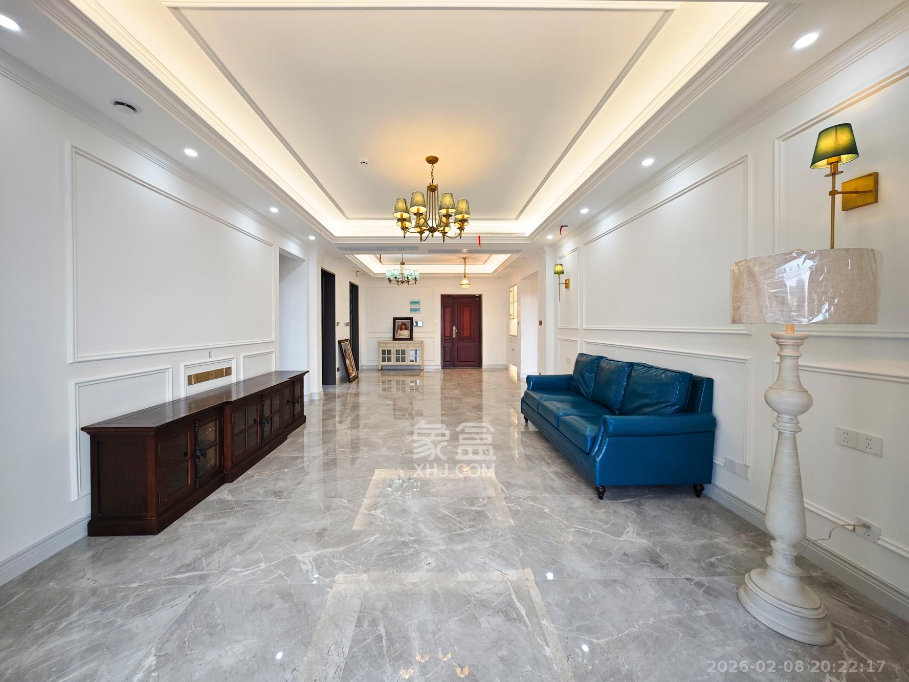 绿地海外滩一期  4室2厅2卫    175.0万