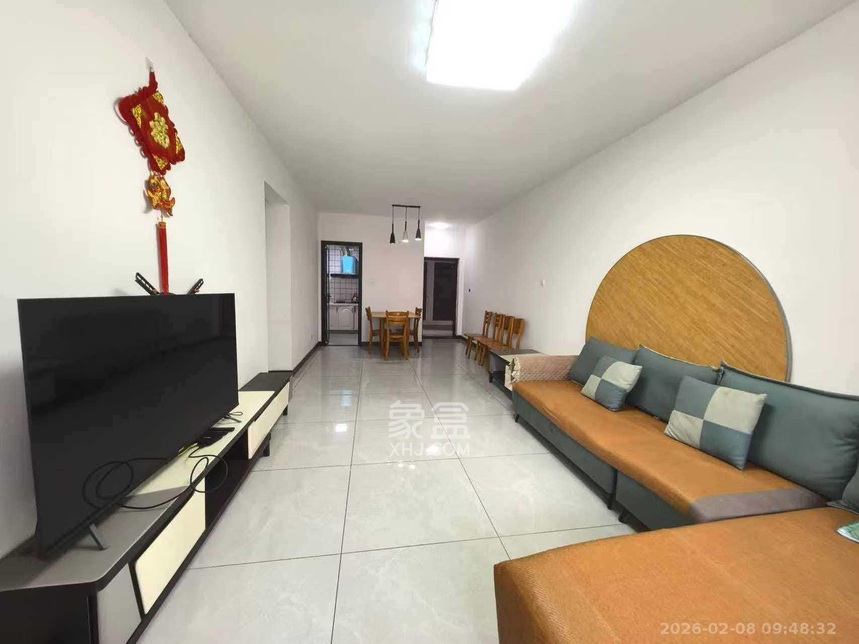 新城国际花都  3室2厅2卫    1600.0元/月