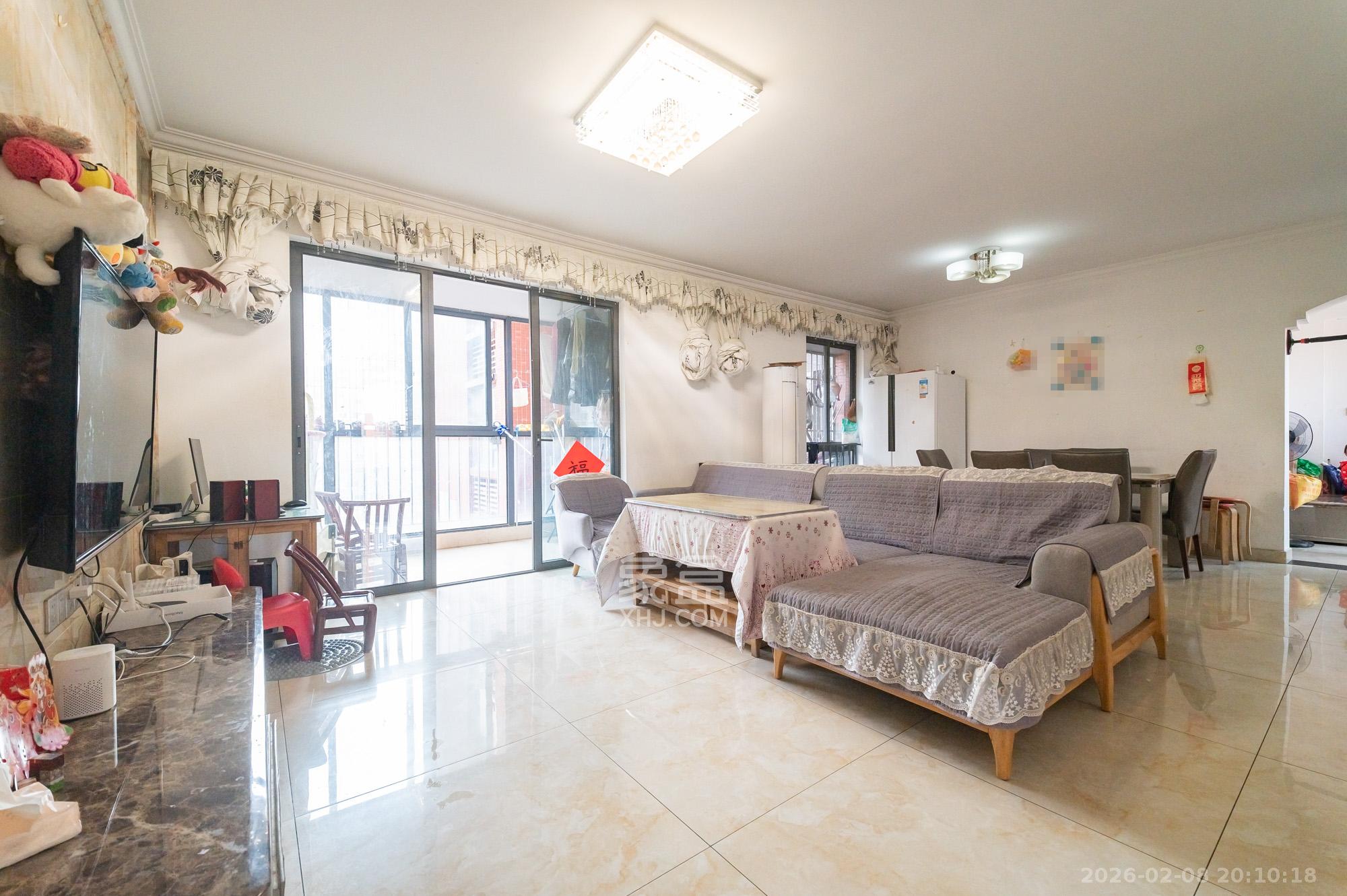 华润凤凰城二期  5室2厅2卫    110.0万