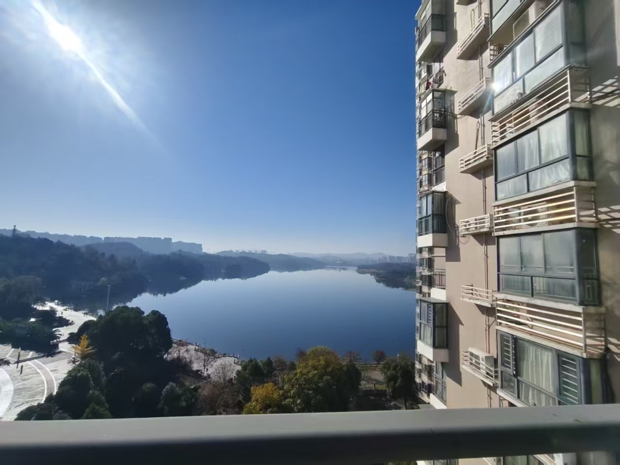 梓湖观邸  3室2厅2卫    68.0万