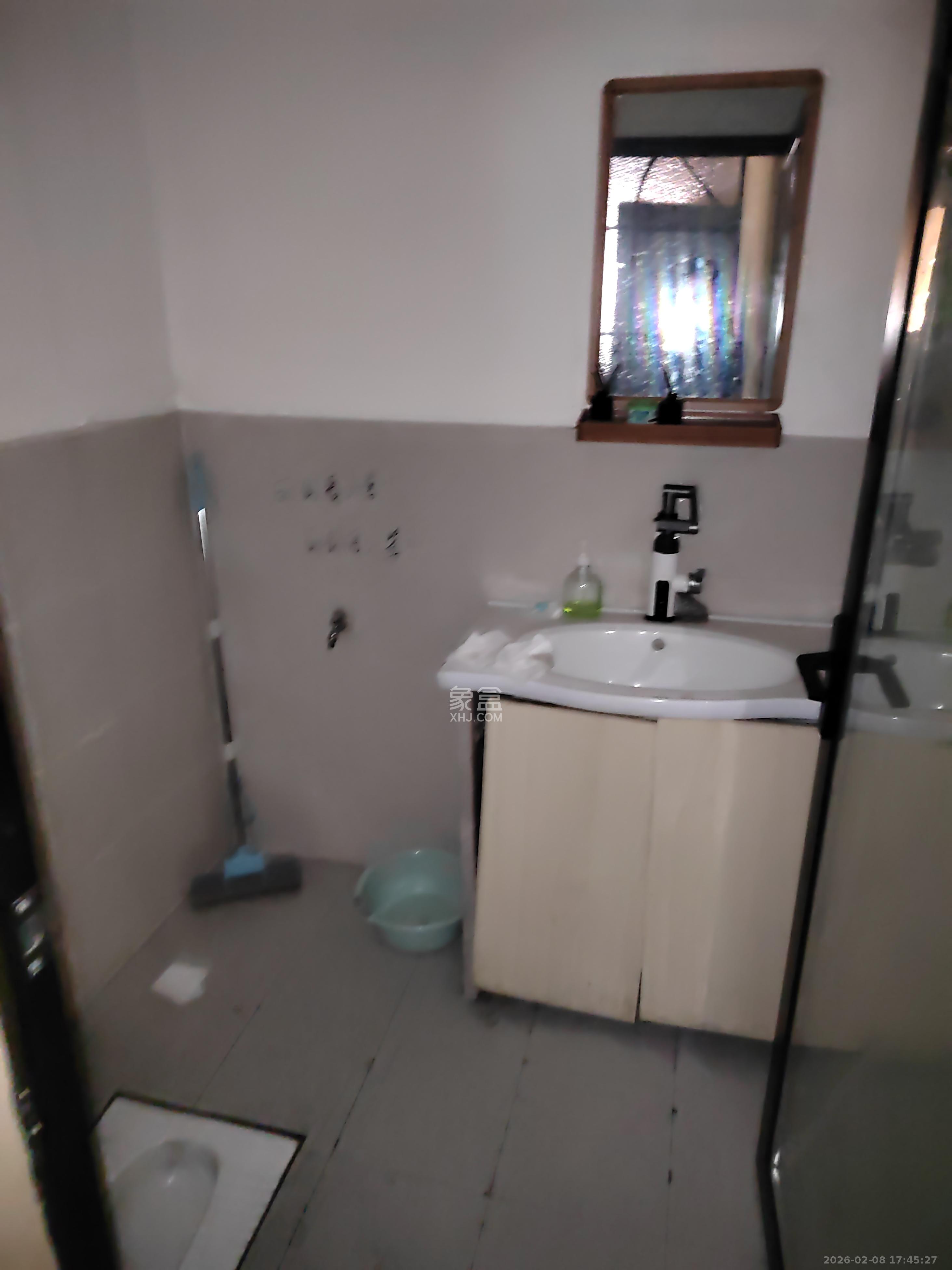 恒大雅苑靠高架   59.0㎡      6000.0元/月室内图