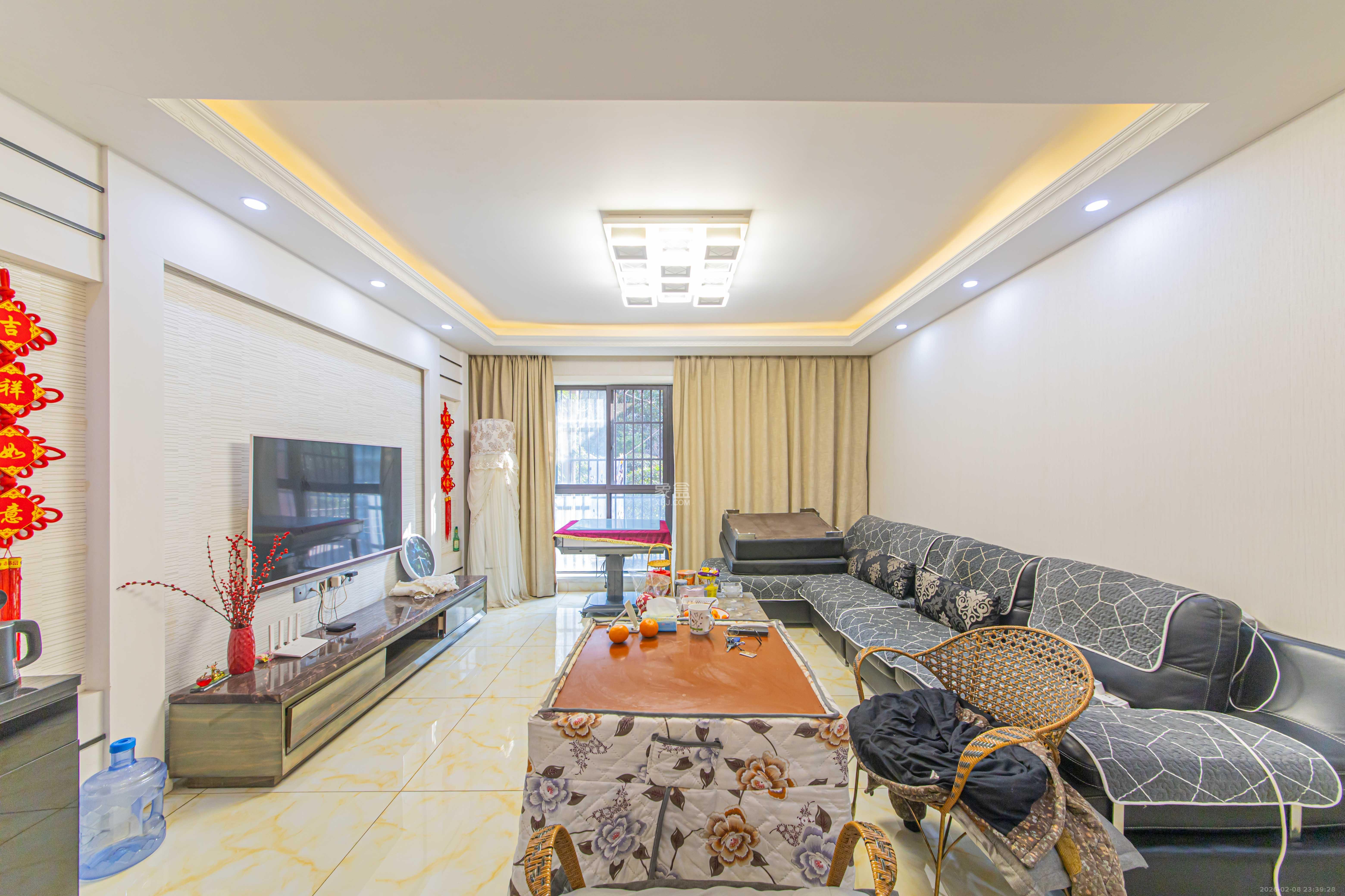 鑫远和城（一、二期）  4室2厅1卫    138.0万