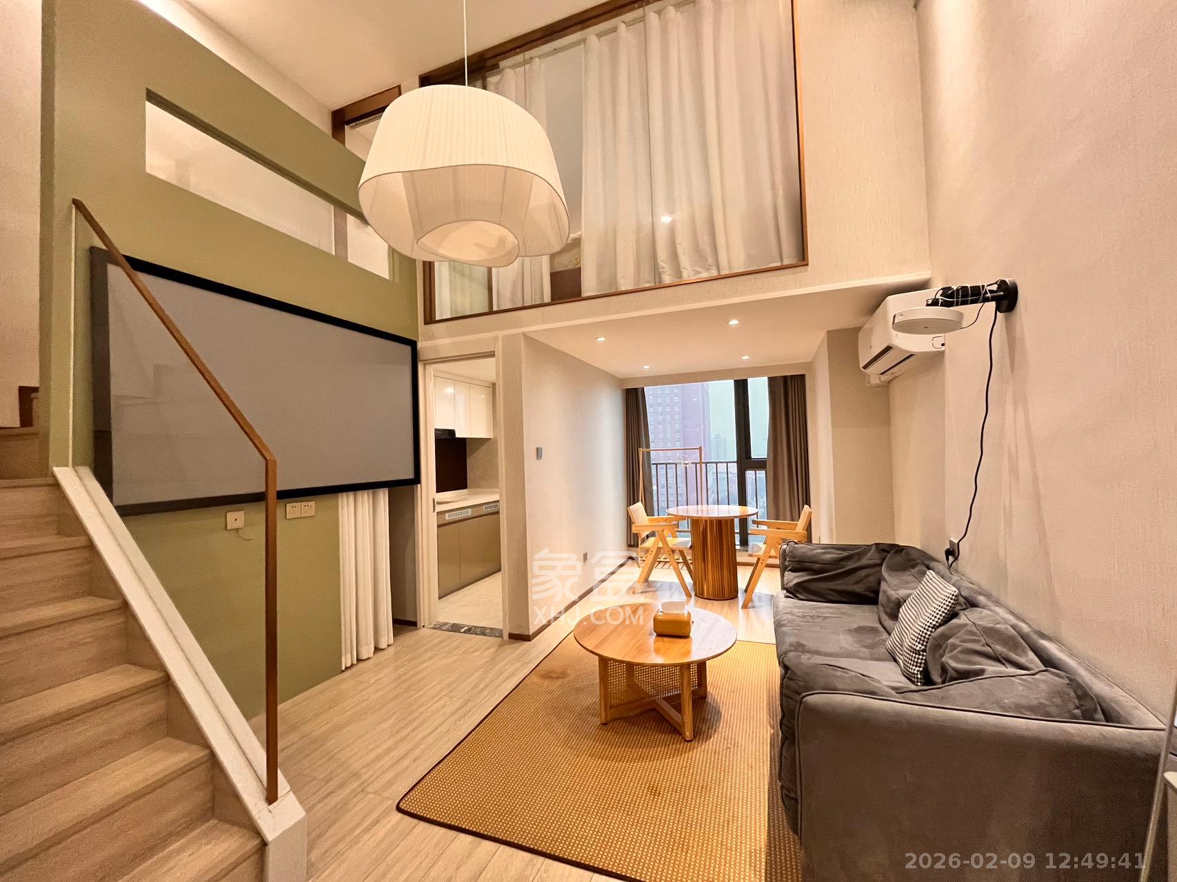 华远华时代  2室2厅1卫    2600.0元/月