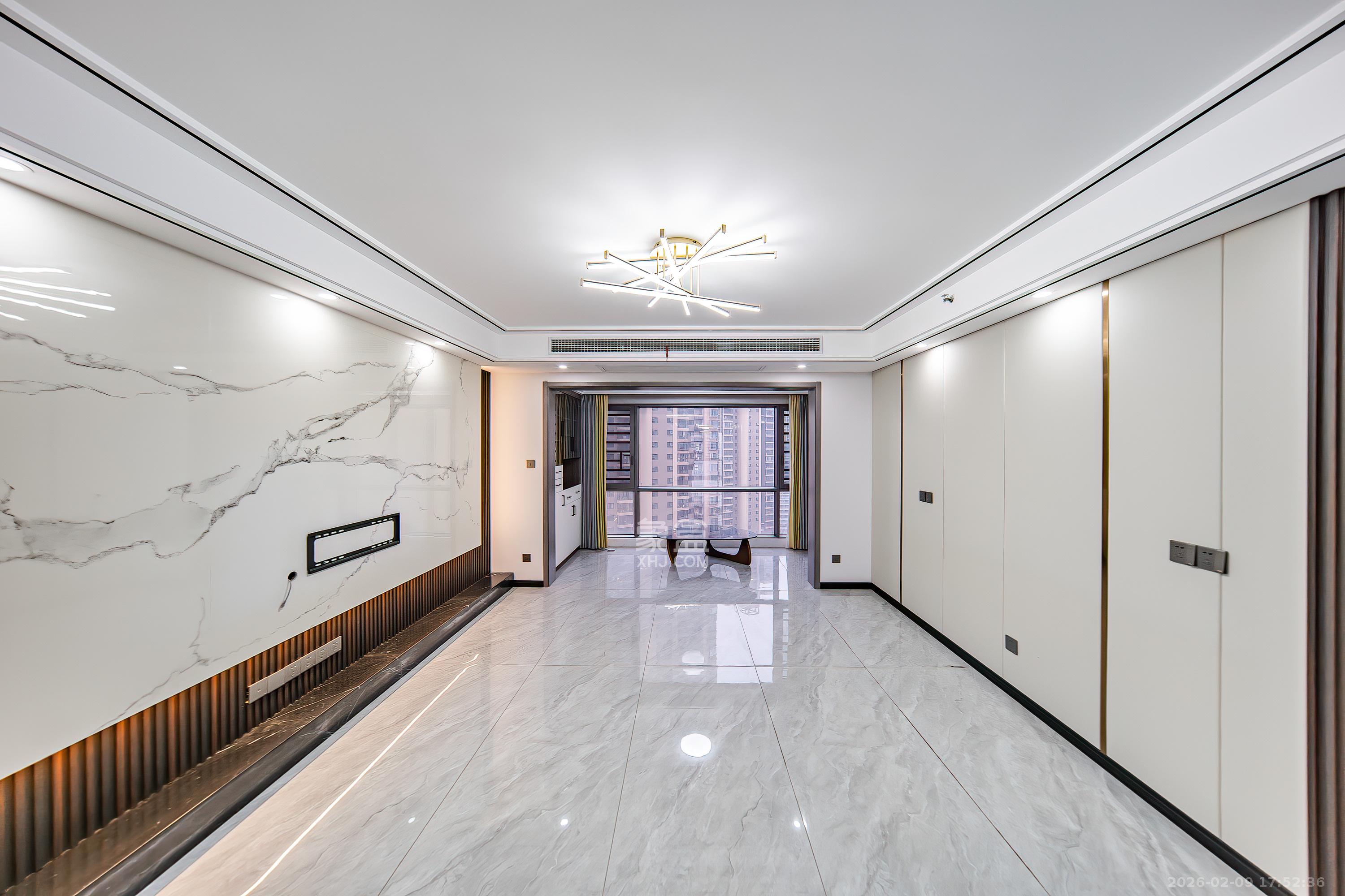 北辰三角洲C3区  3室2厅2卫    215.0万