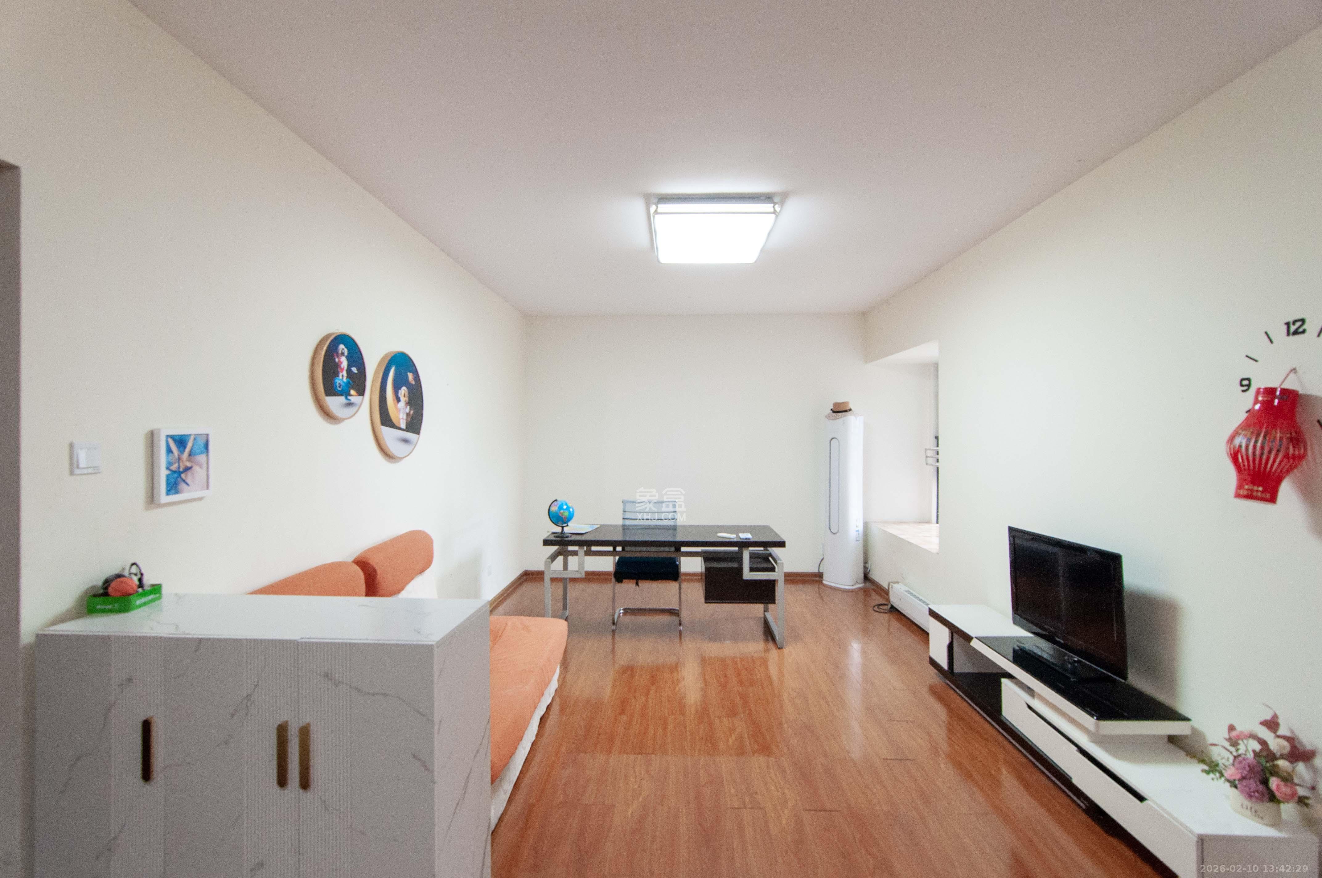 中海梅溪湖壹号  3室2厅1卫    136.0万