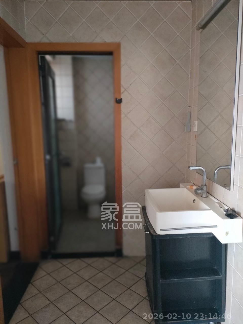 山水人家三期  1室2厅1卫    1300.0元/月室内图