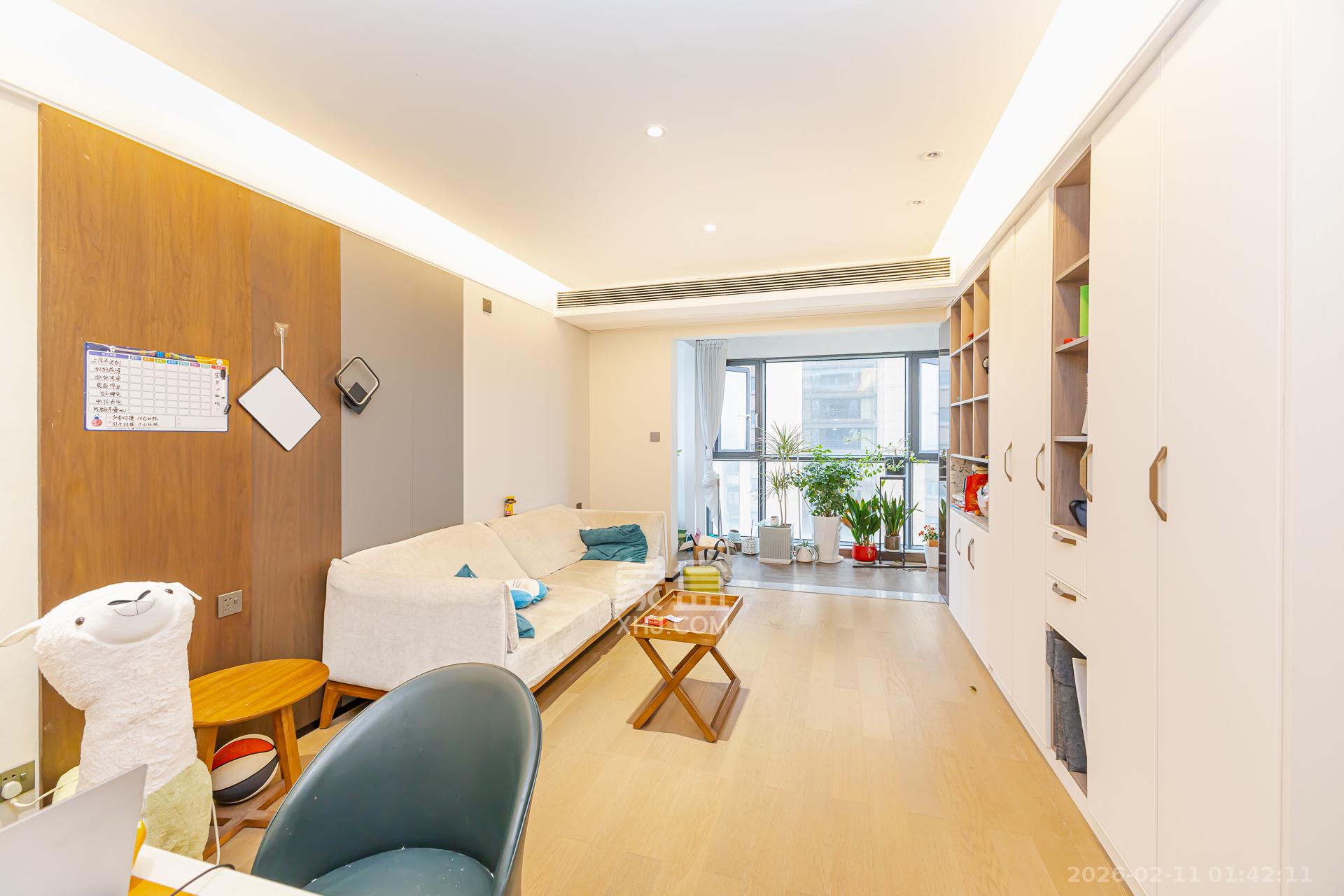 龙湖璟宸原著（龙湖紫宸）  3室2厅2卫    85.0万