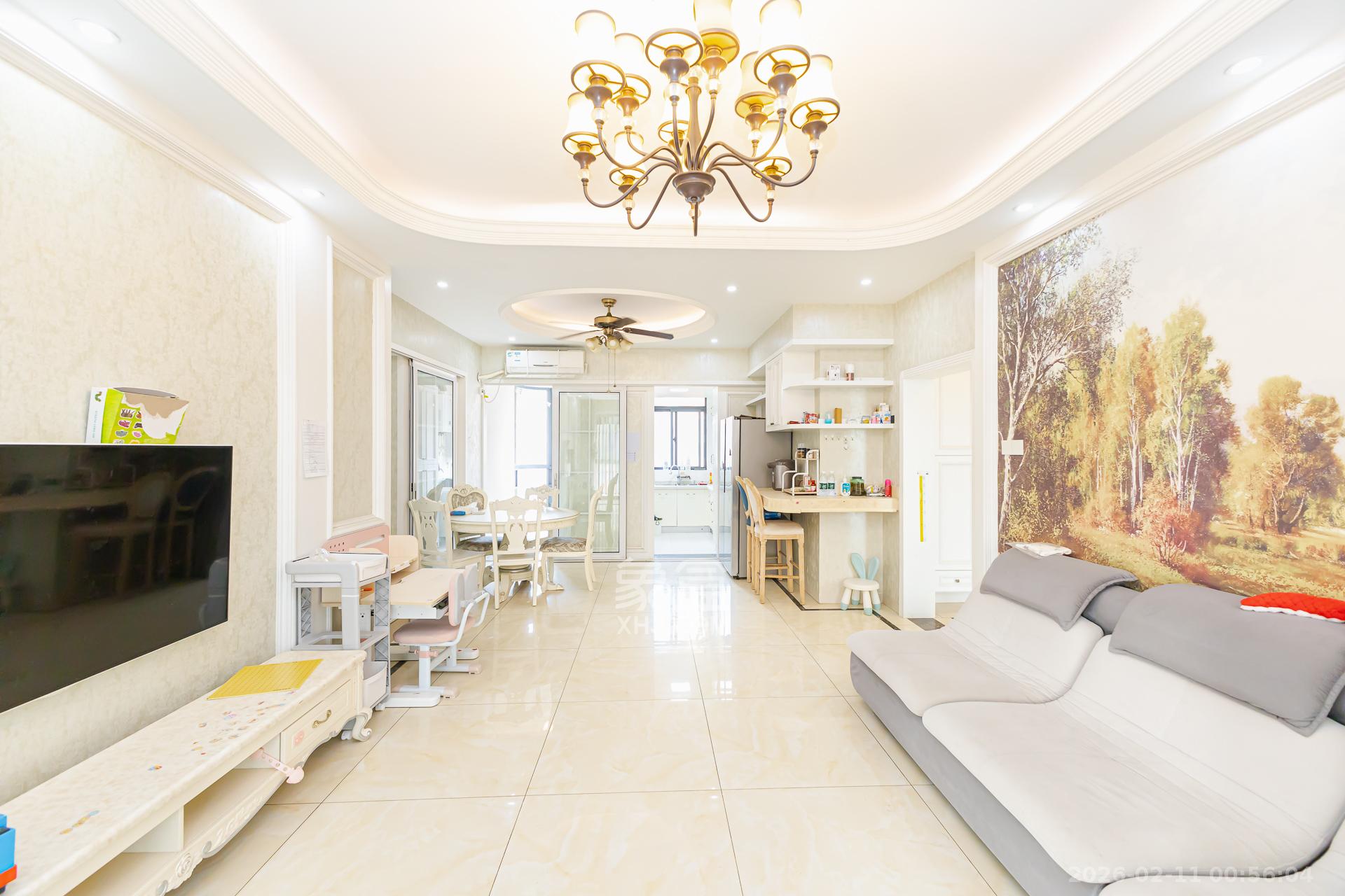 名家翡翠花园  4室2厅2卫    108.0万