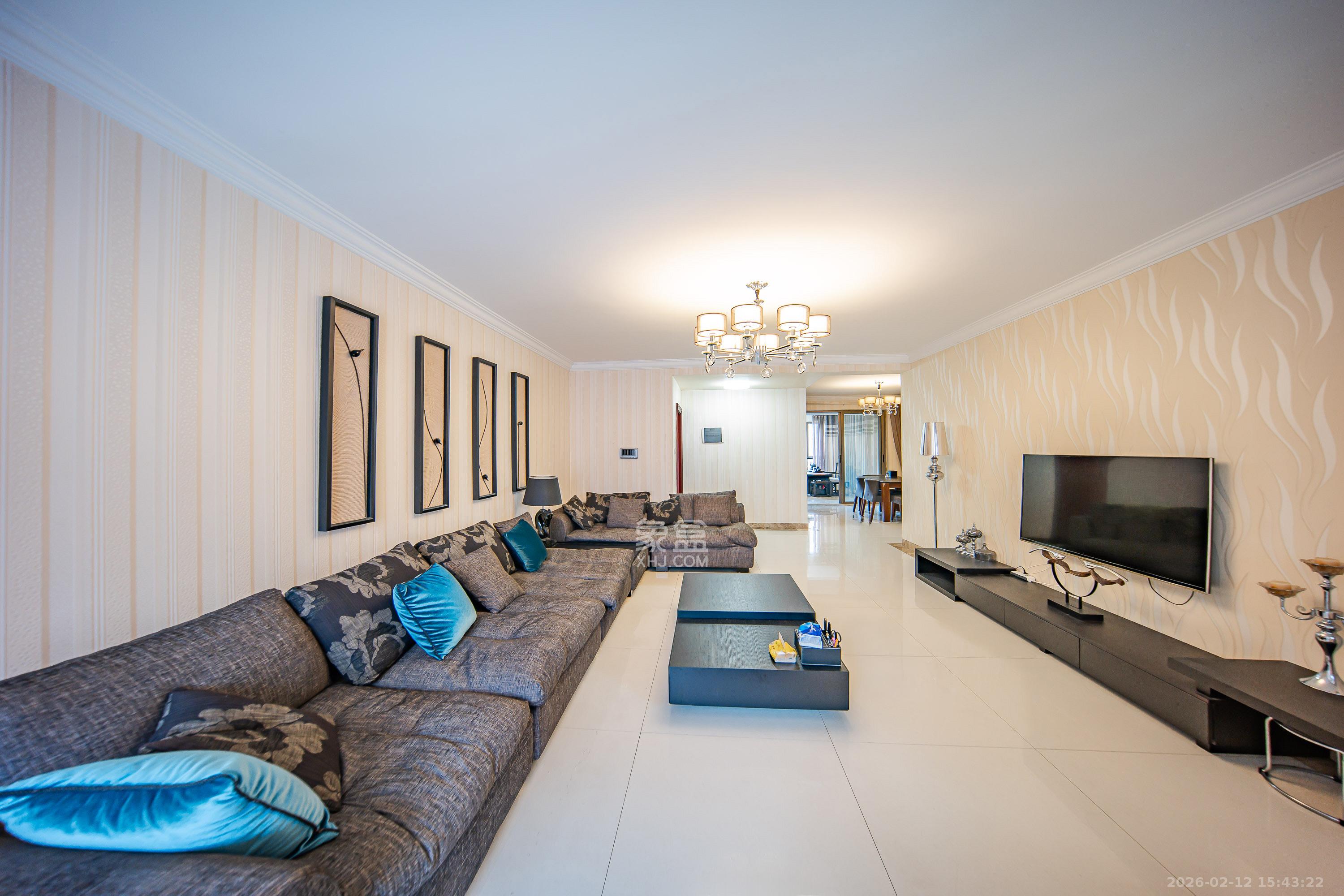 江山帝景雅典  3室2厅2卫    128.0万