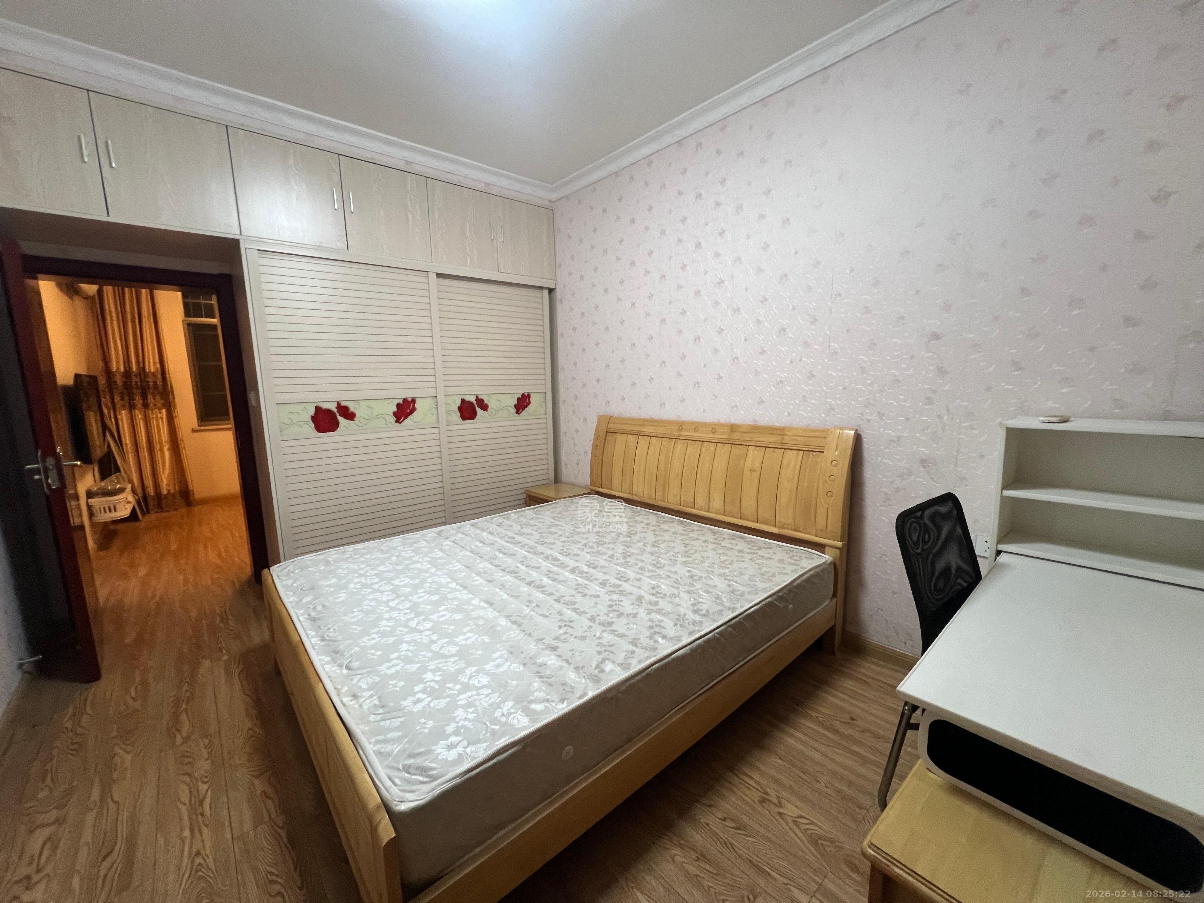 牛角塘社区  1室1厅1卫    2200.0元/月