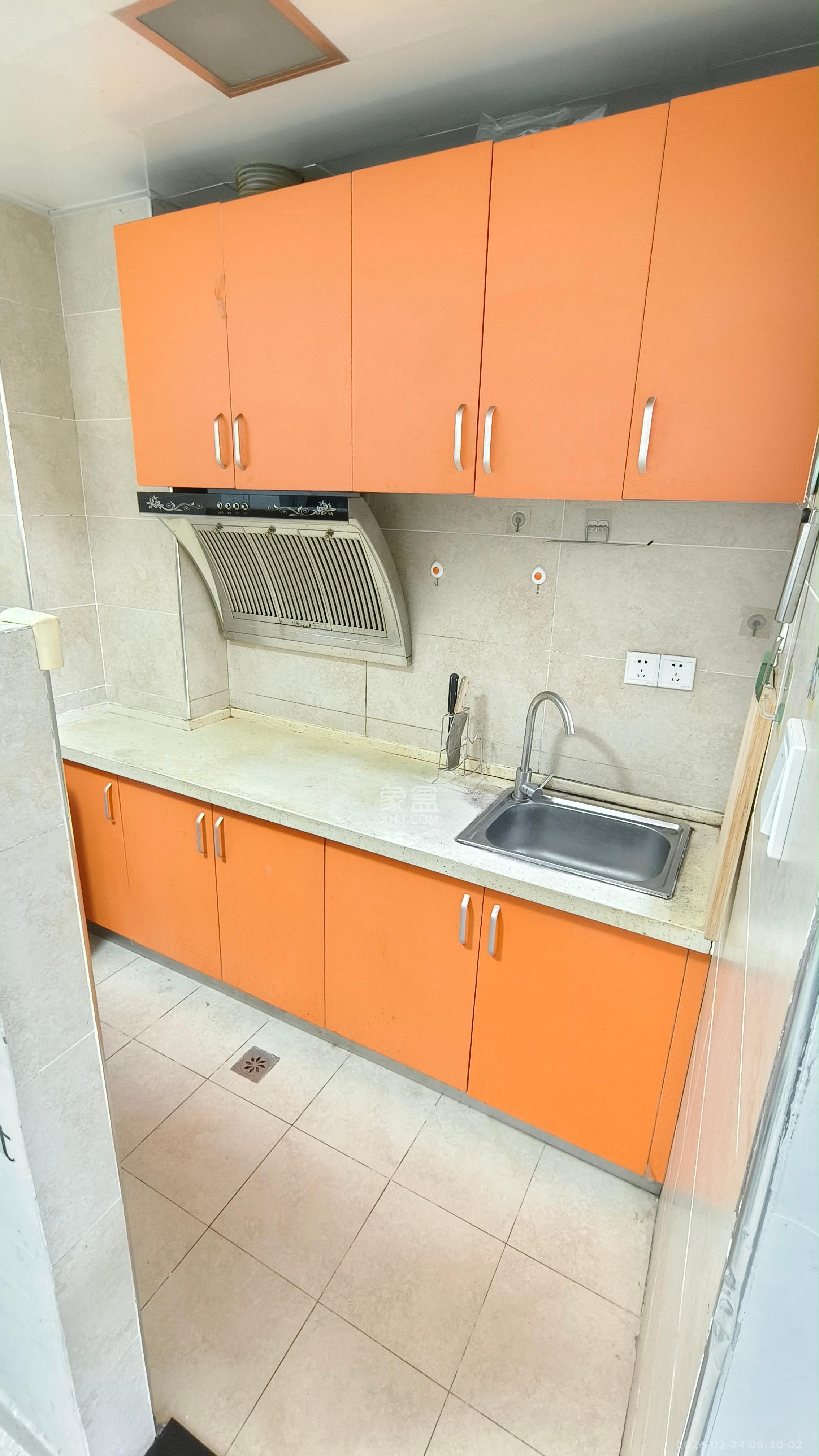 罗马国际公寓  1室1厅1卫    1300.0元/月