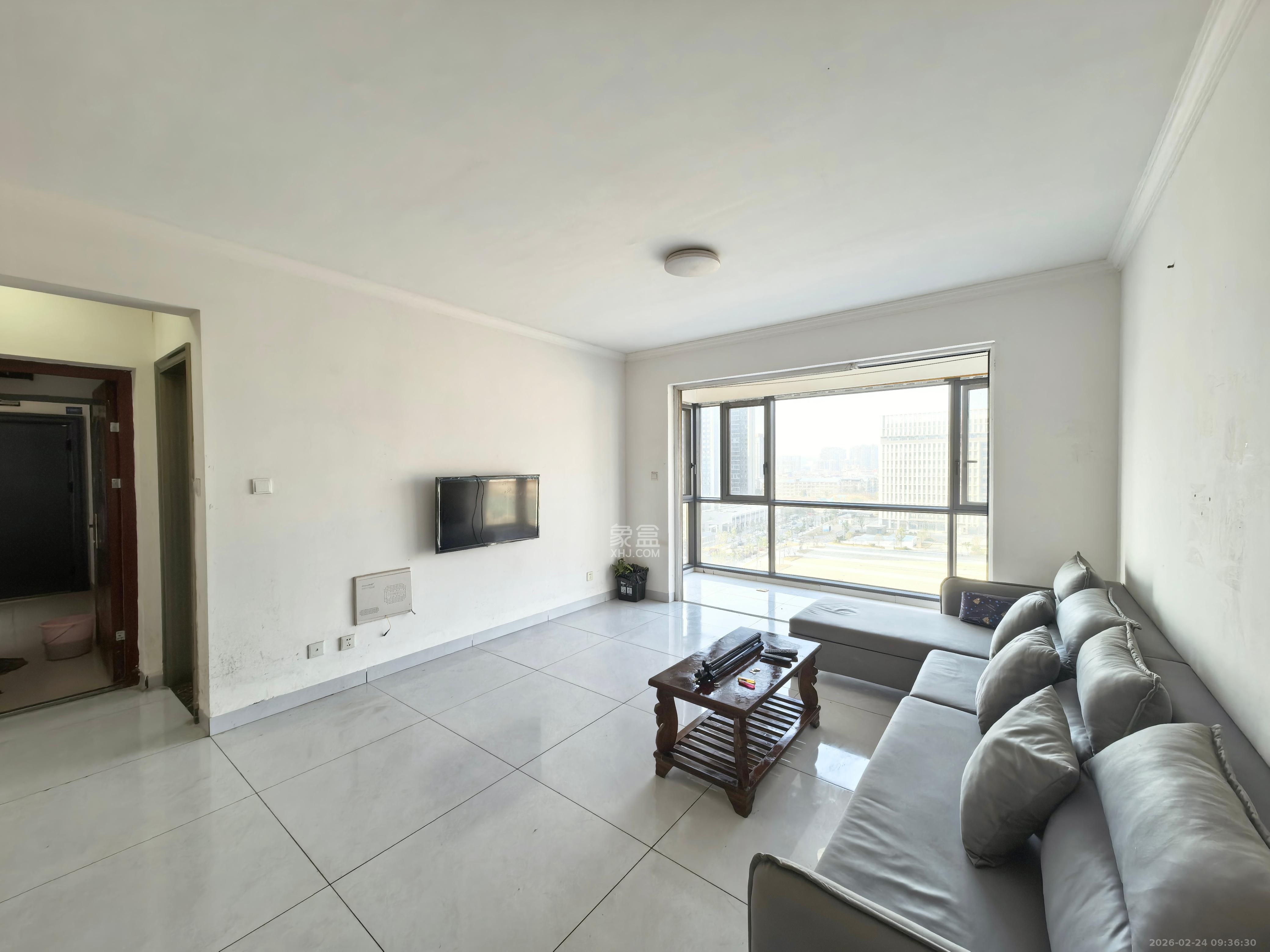 和康园小区  3室2厅2卫    1888.0元/月