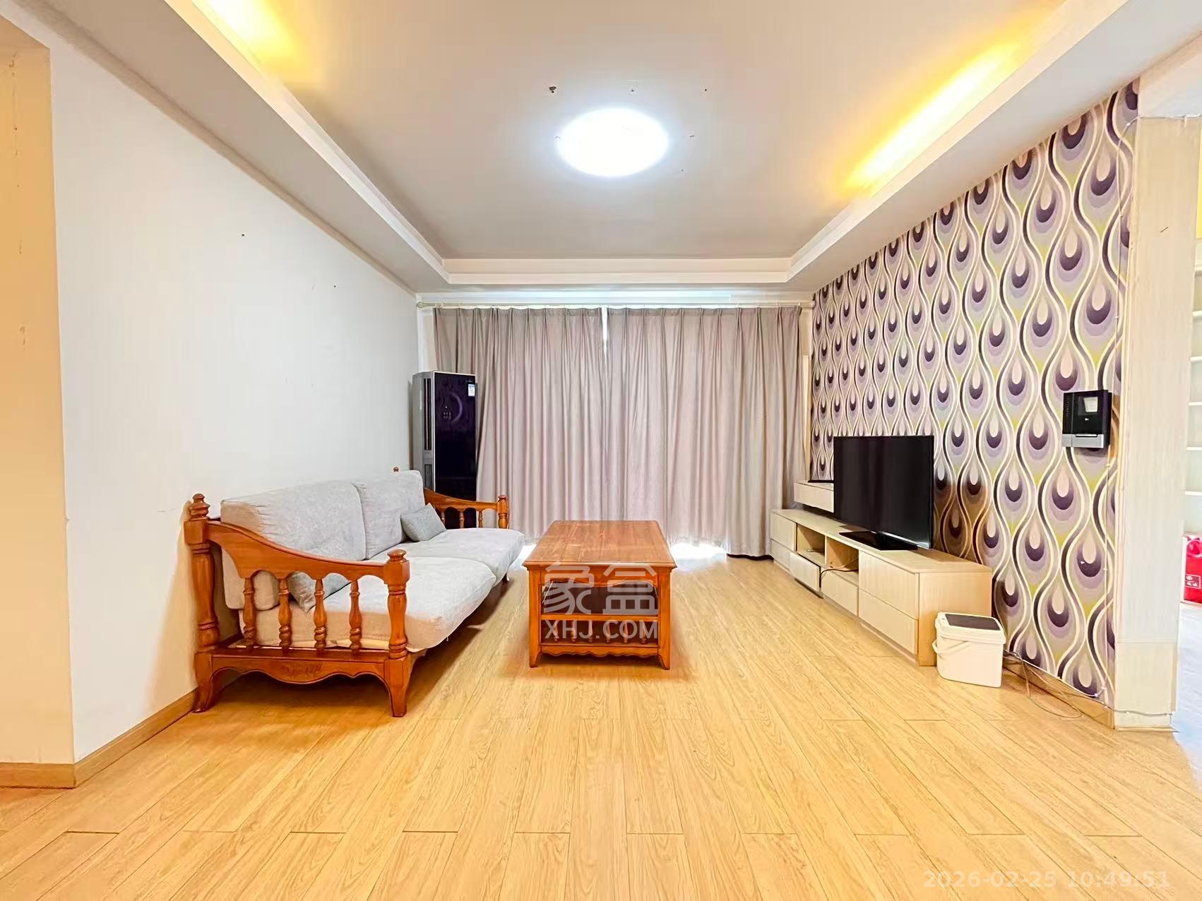 金土地第一湾  3室2厅2卫    2600.0元/月