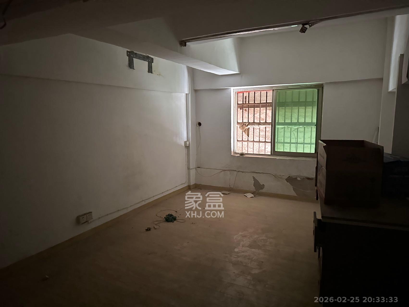 中南汽车世界   22.0㎡      900.0元/月室内图