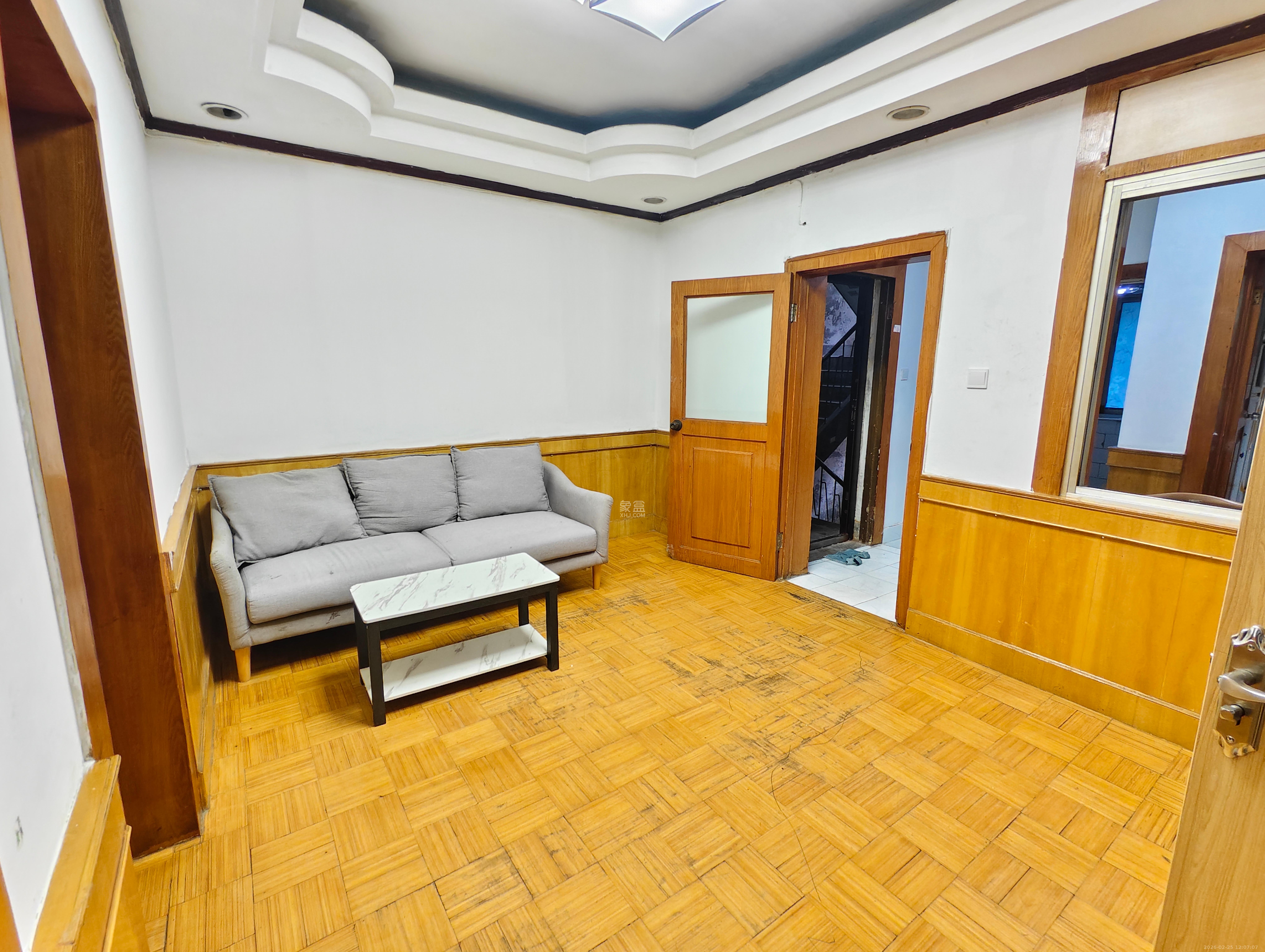 省进出口公司宿舍  3室1厅0卫    1600.0元/月