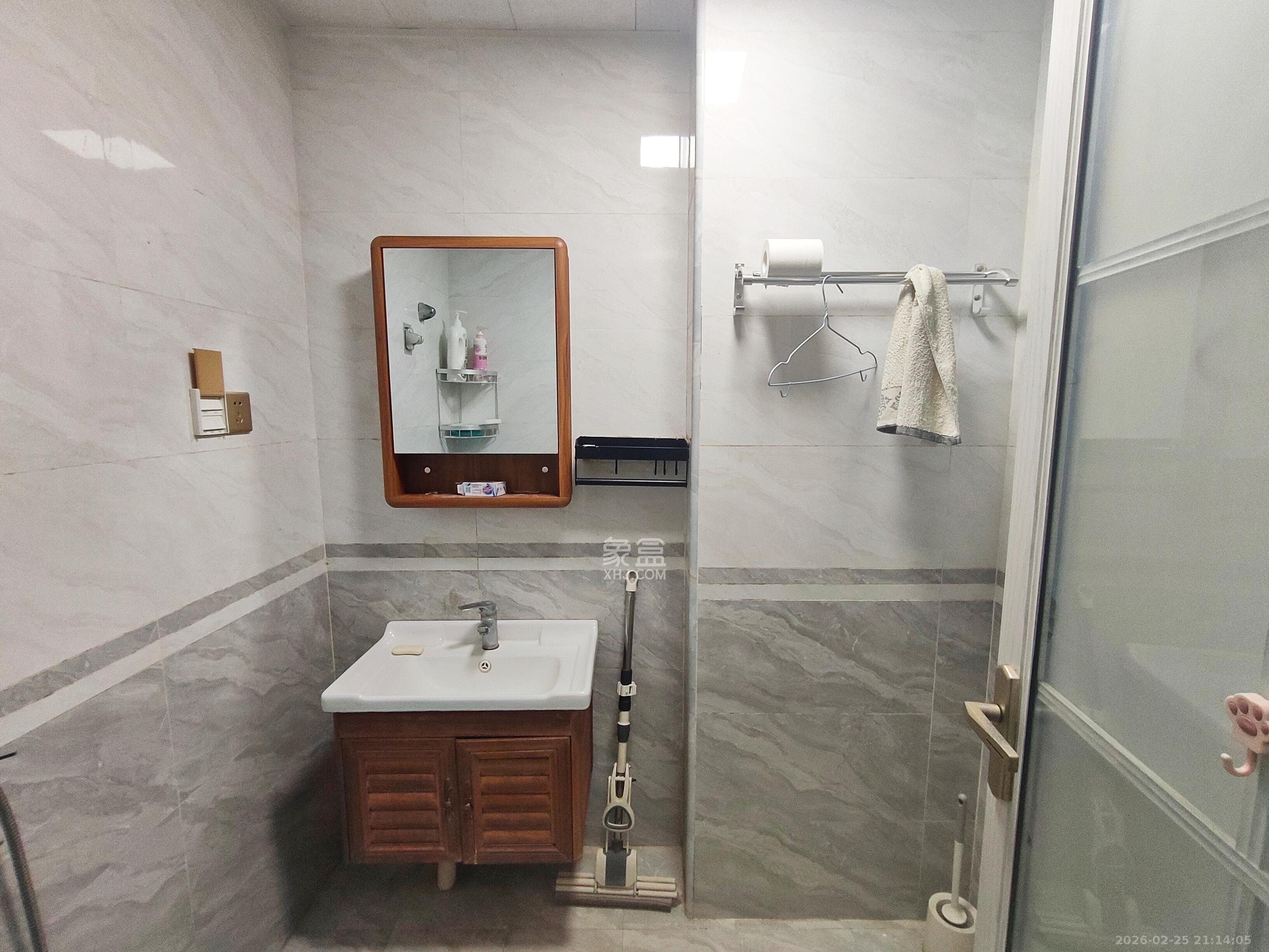 荣泰广场   50.0㎡      1300.0元/月室内图