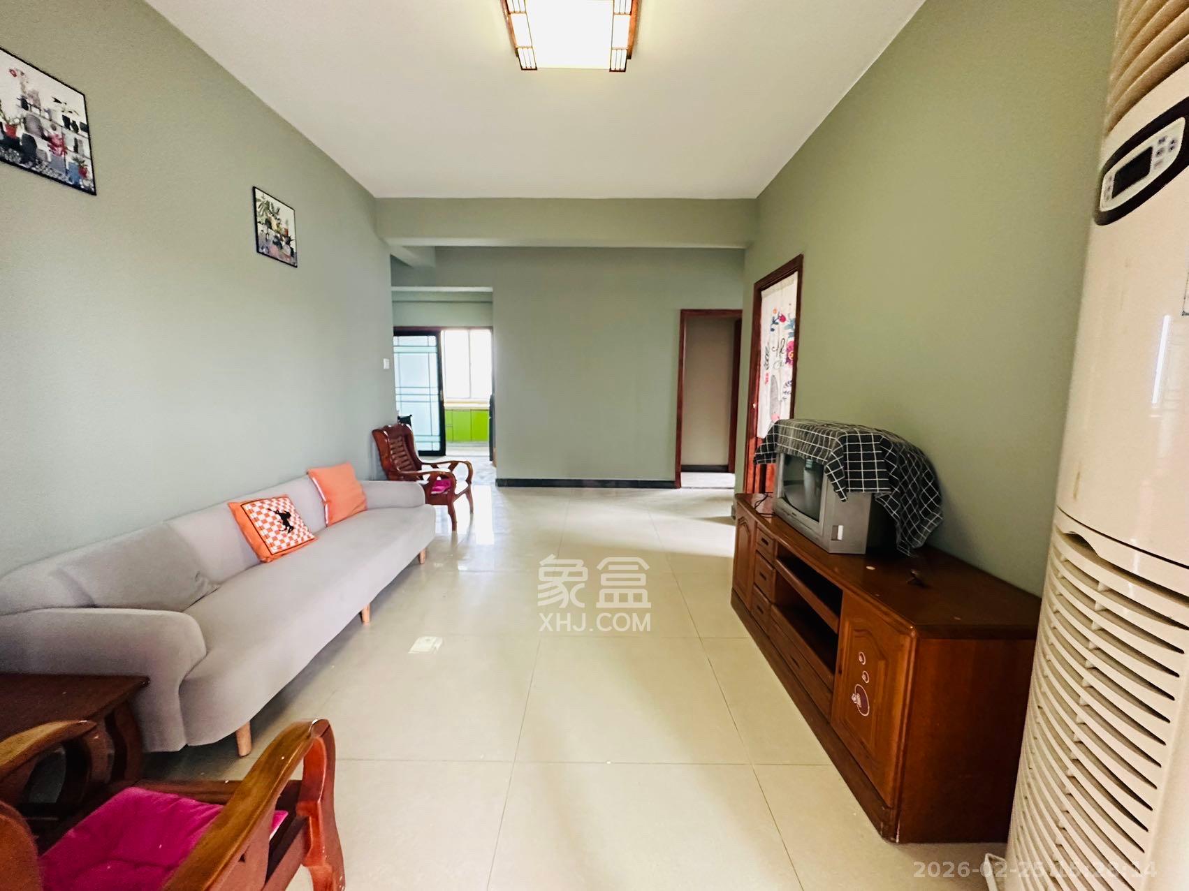 上河国际C区  3室2厅1卫    2200.0元/月