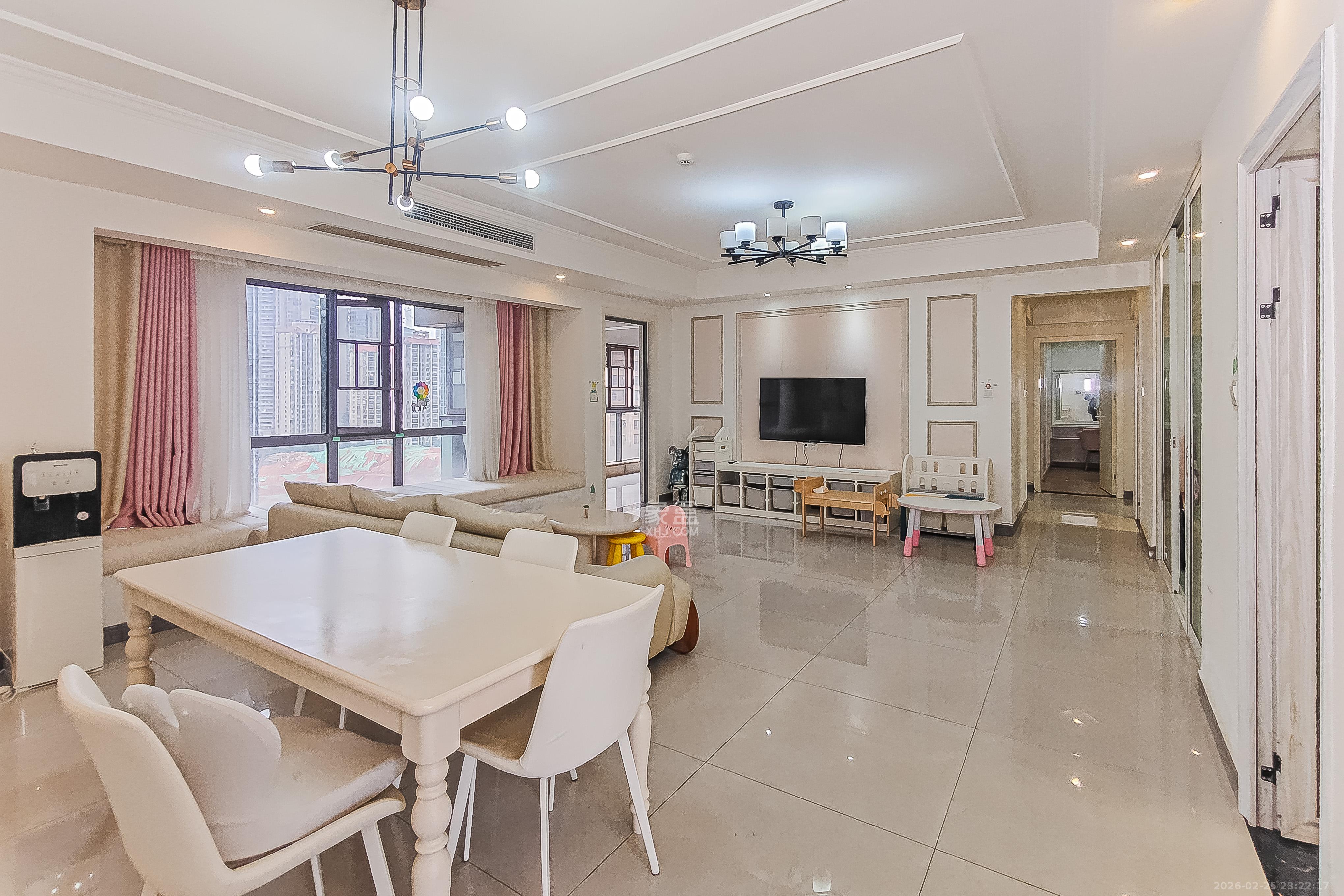 保利国际广场  4室2厅2卫    280.0万