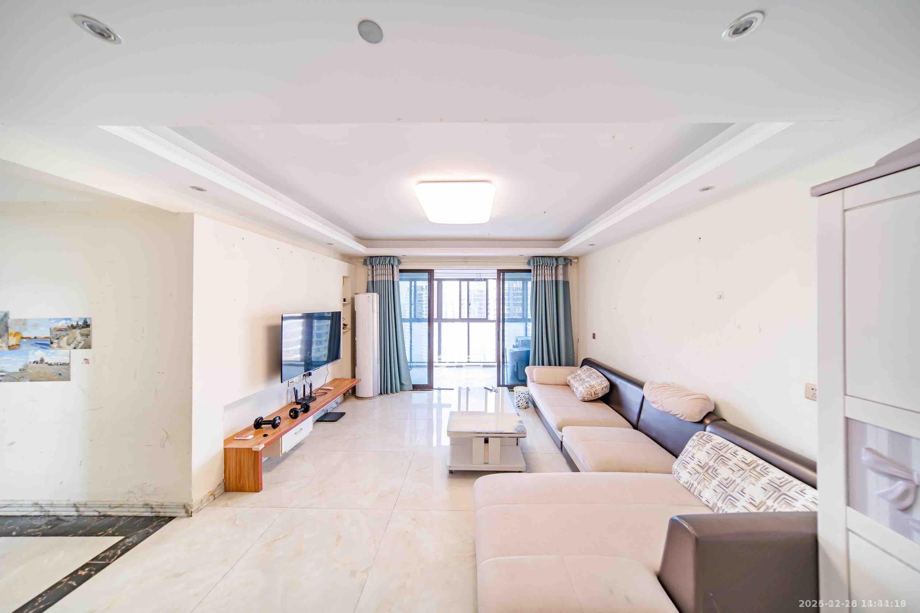 海洋半岛（月珑湾）  3室2厅2卫    2800.0元/月