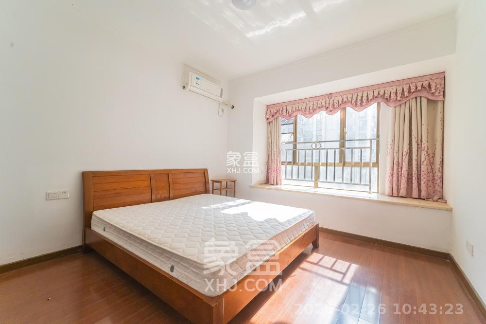 碧桂园威尼斯城水岸人家  3室2厅2卫    1800.0元/月