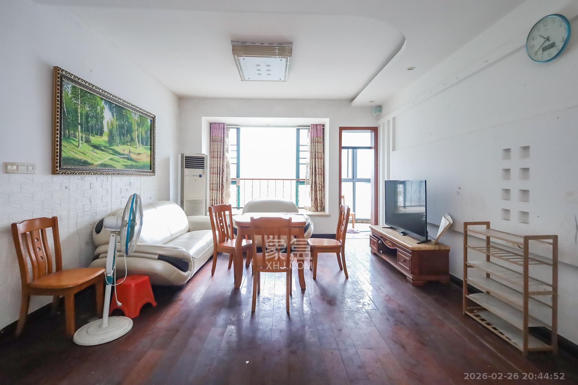 景秀江山  4室2厅2卫    140.0万