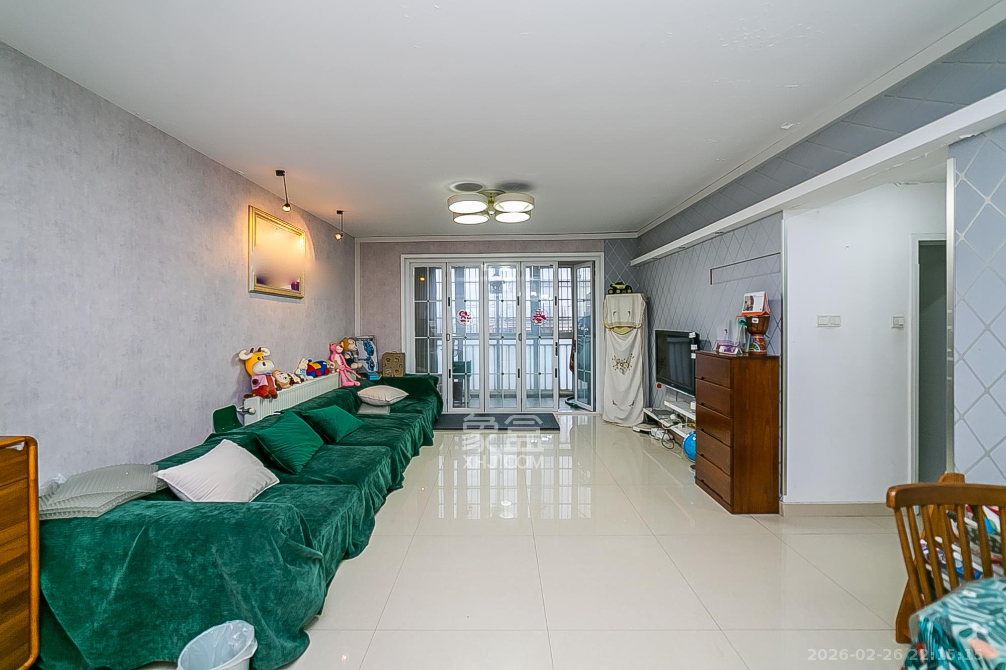 金碧文华  3室2厅2卫    98.0万