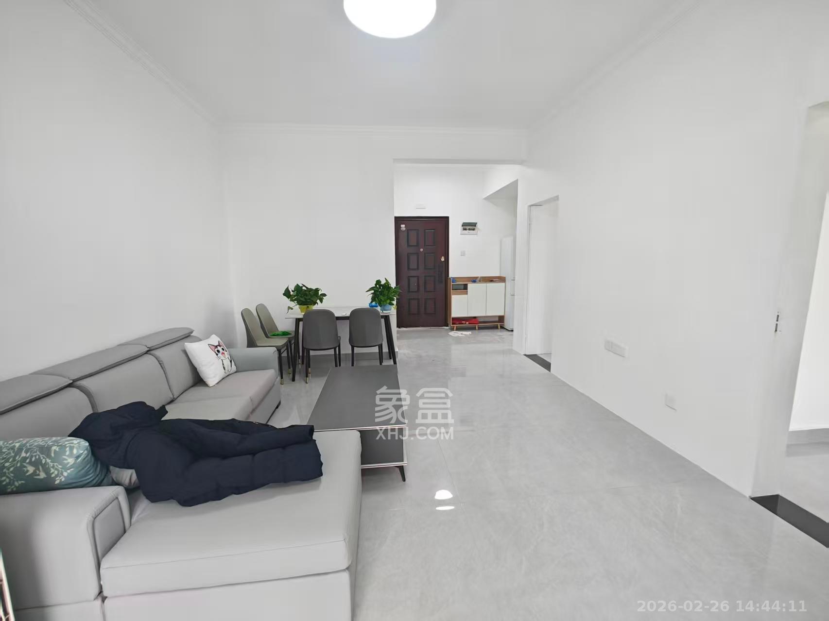 君临国际  2室1厅1卫    3500.0元/月