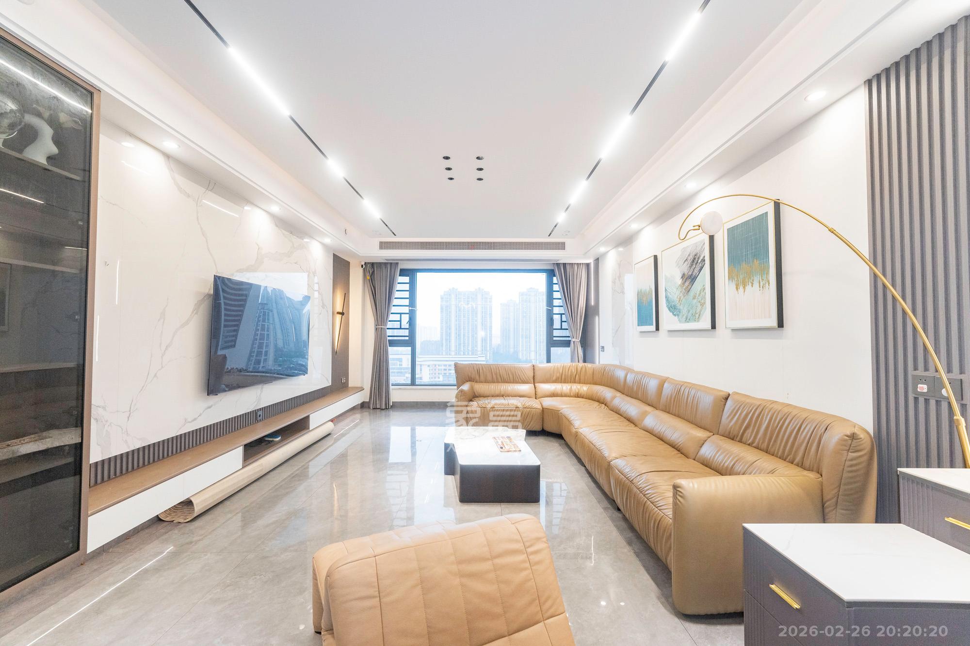 中交建发松雅院  4室2厅2卫    169.8万