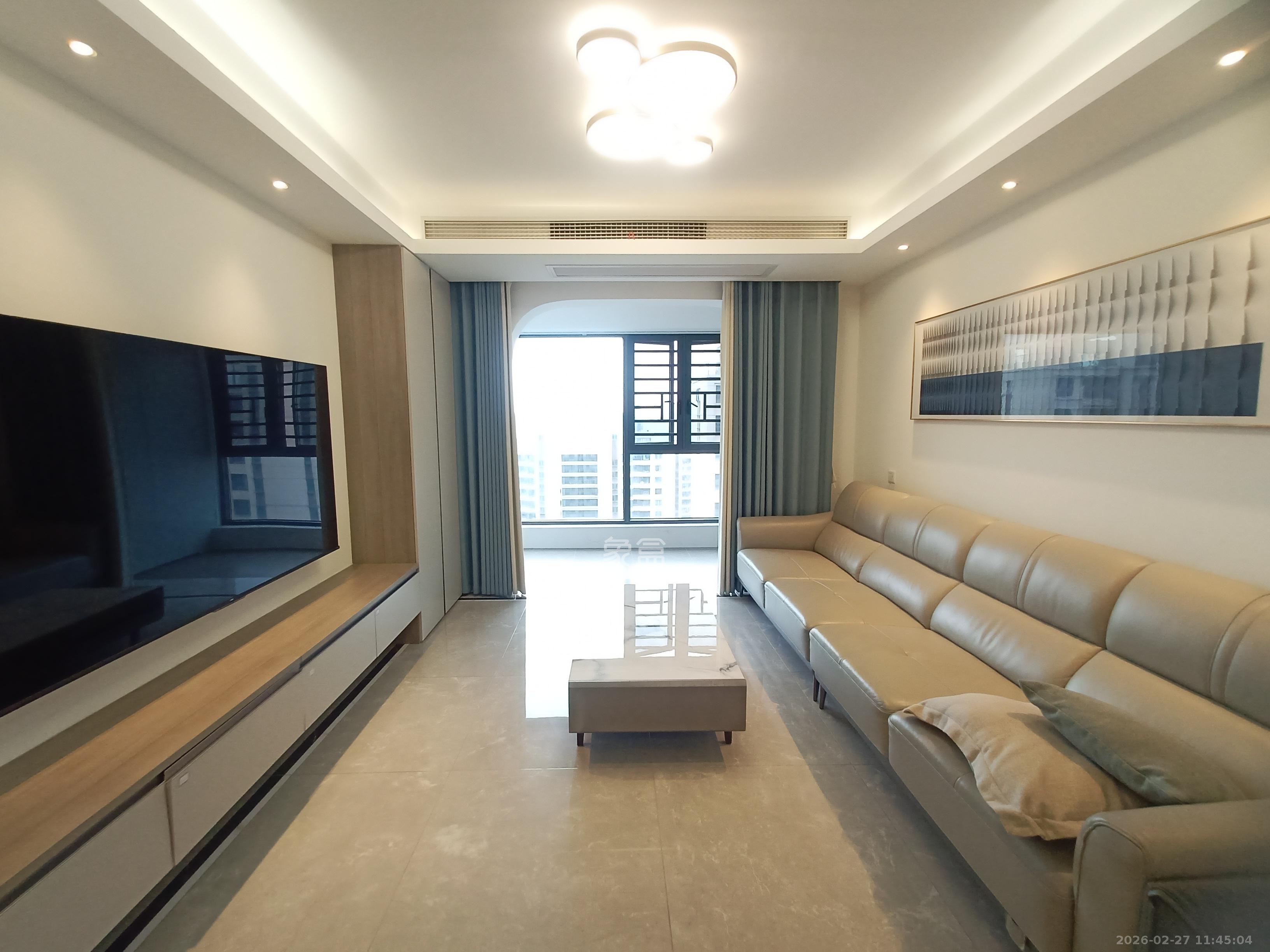 龙湖铂金中心（龙湖春江郦城）  3室2厅2卫    4888.0元/月