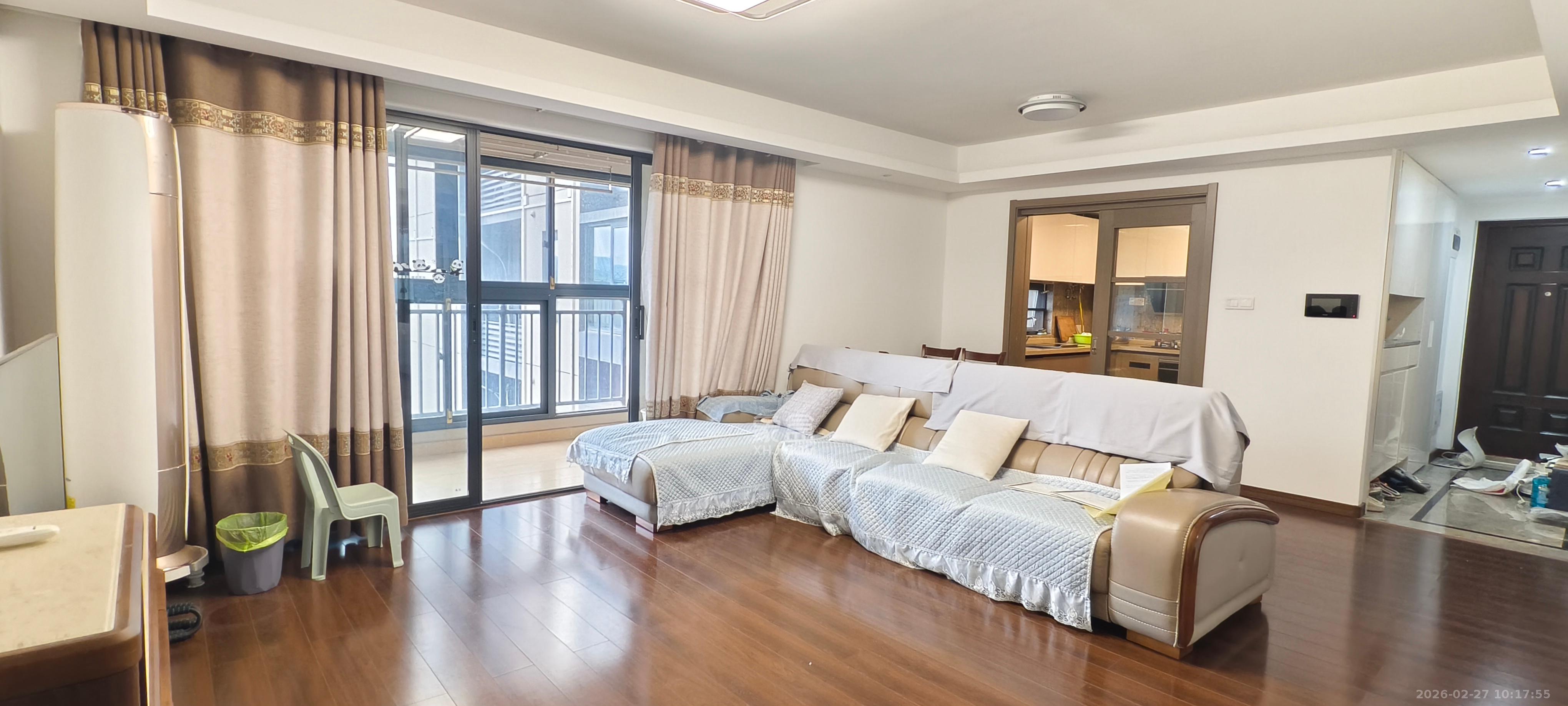 万科金域缇香  4室2厅2卫    3800.0元/月