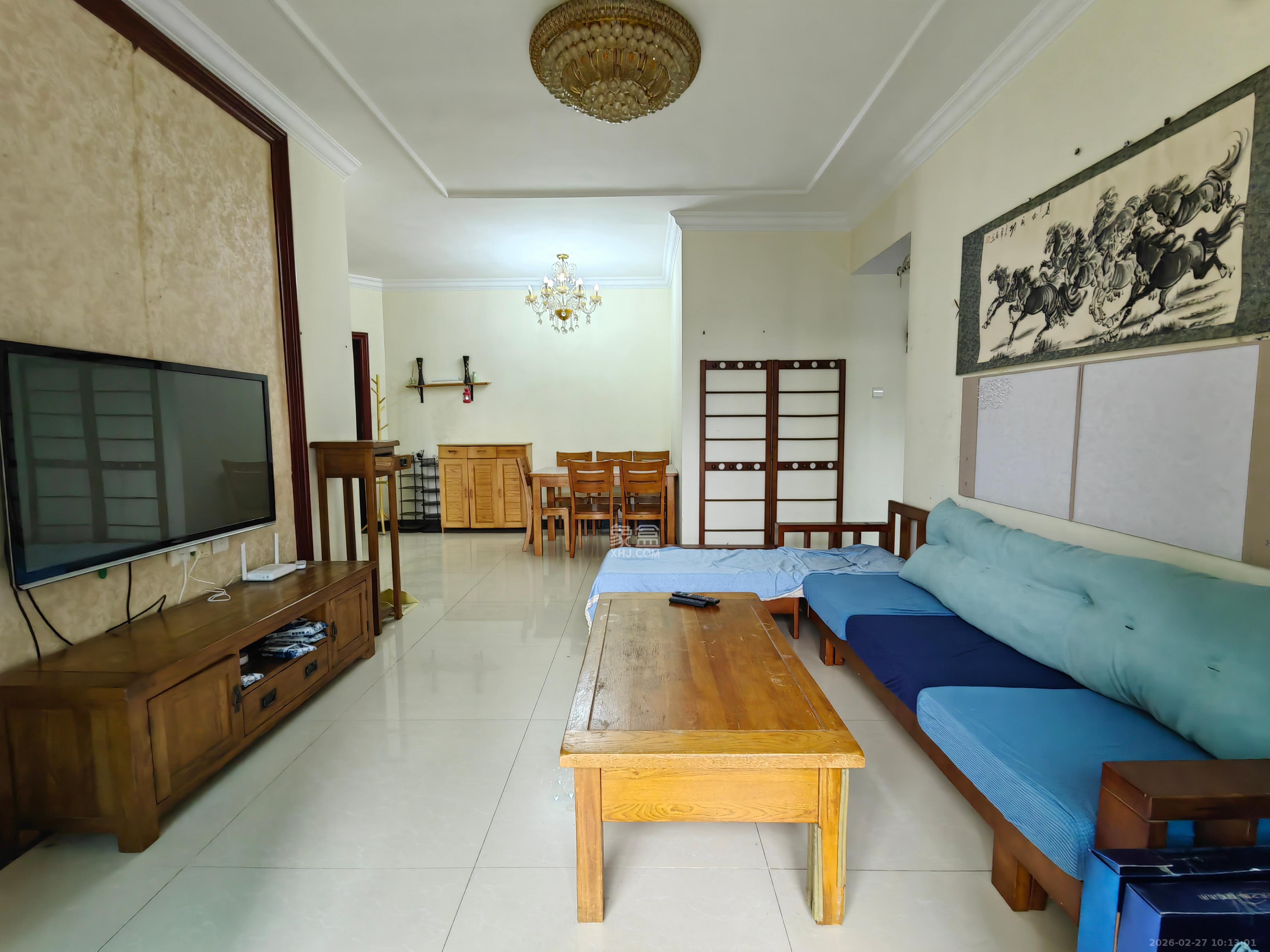 恒大雅苑靠高架  2室2厅1卫    2000.0元/月