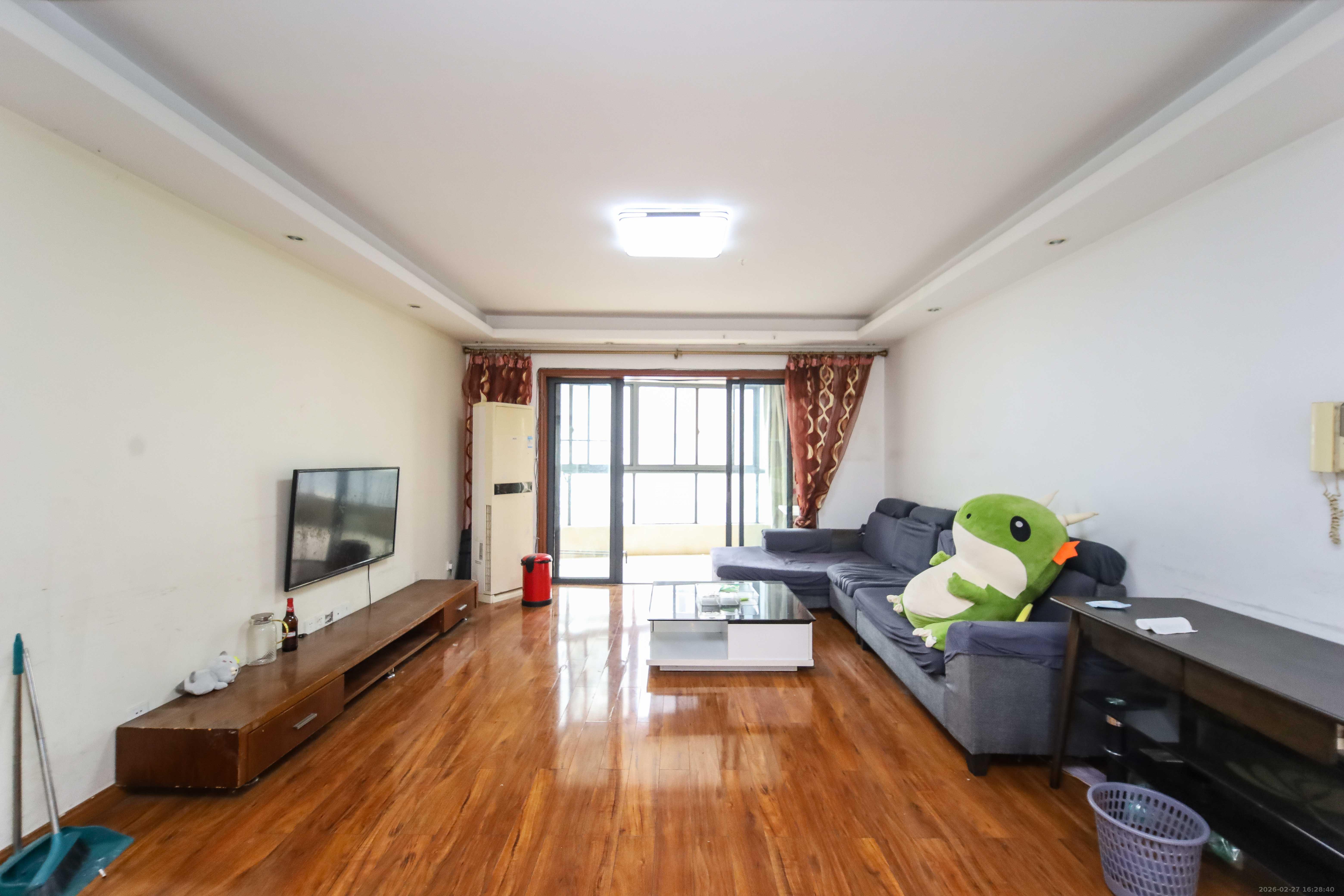 西子花苑  3室2厅2卫    106.0万