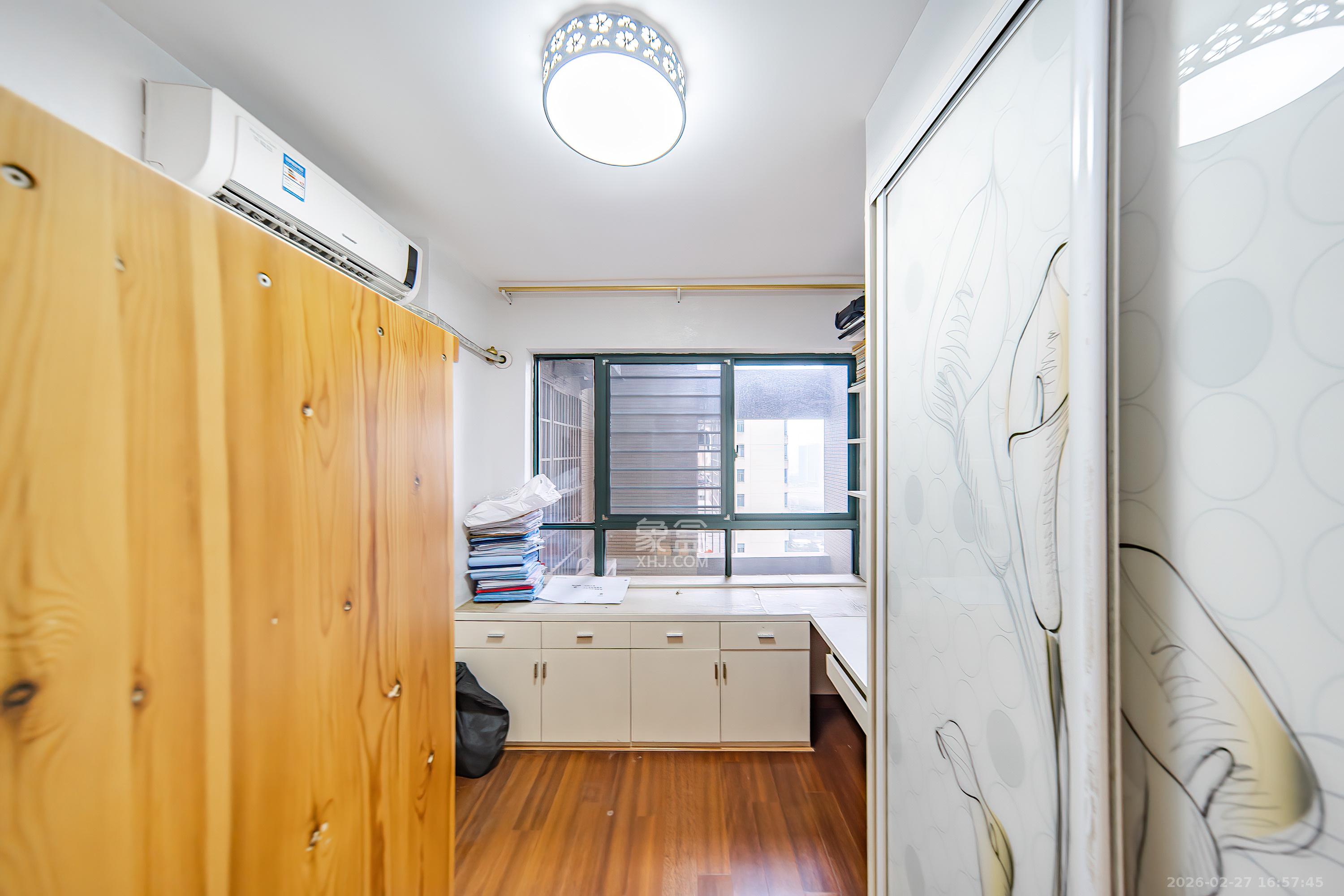 才子佳苑一期/二期 3室2厅1卫 70.0万 才子佳苑一期/二期 3室2厅1卫 70.0万卧室