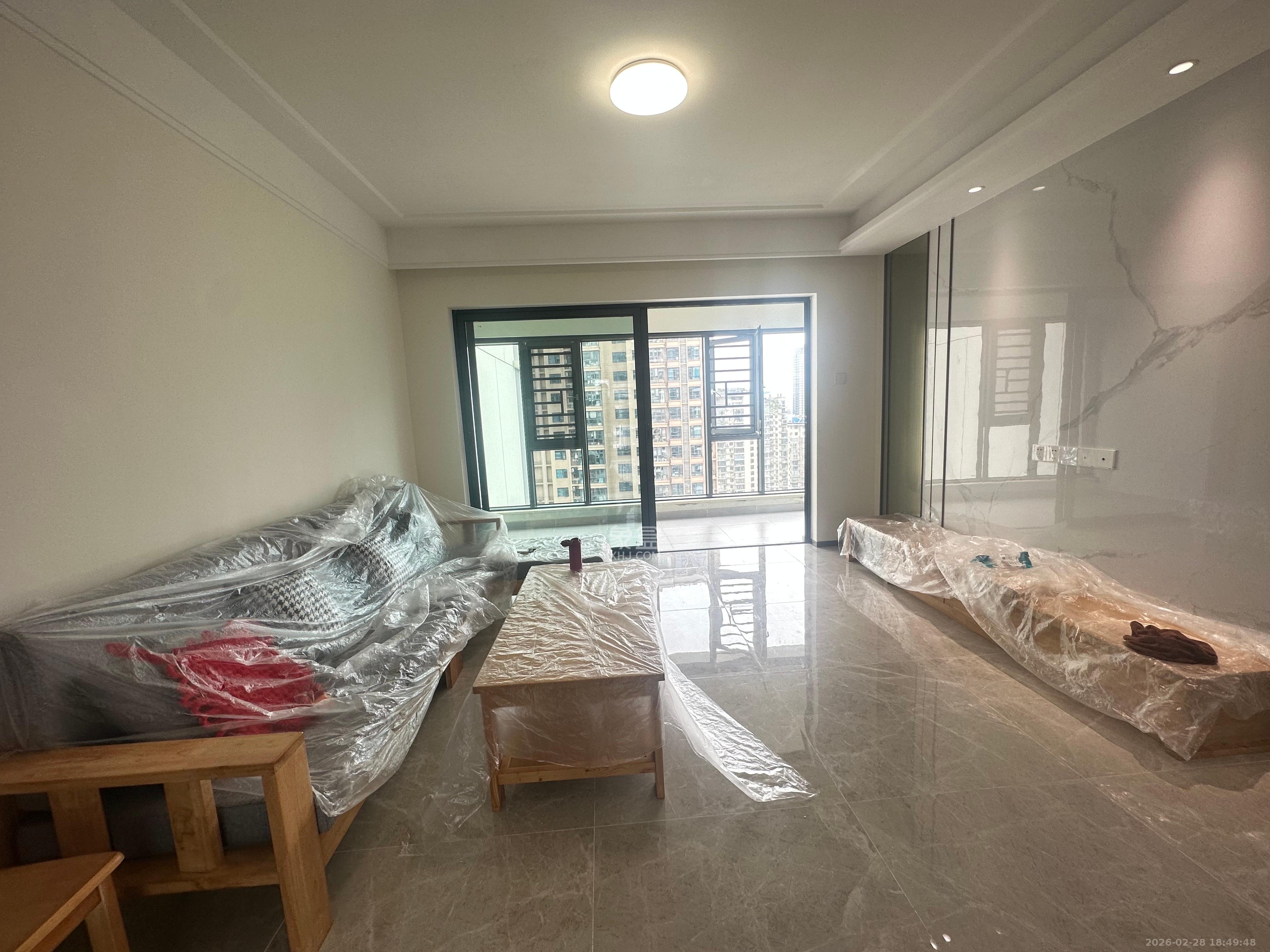 滨江府1913  4室2厅2卫    4300.0元/月