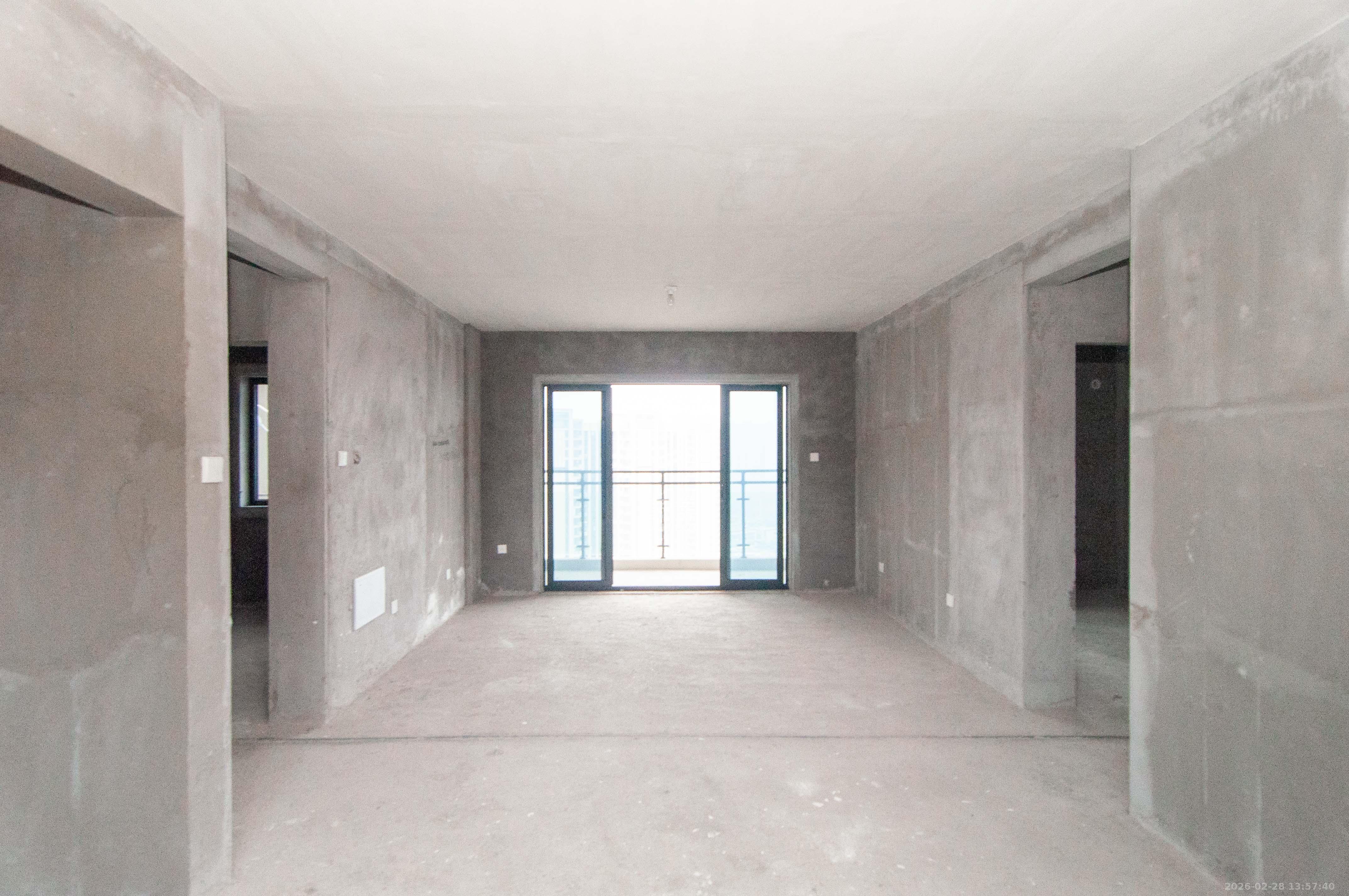 振业城四期  4室2厅2卫    159.0万