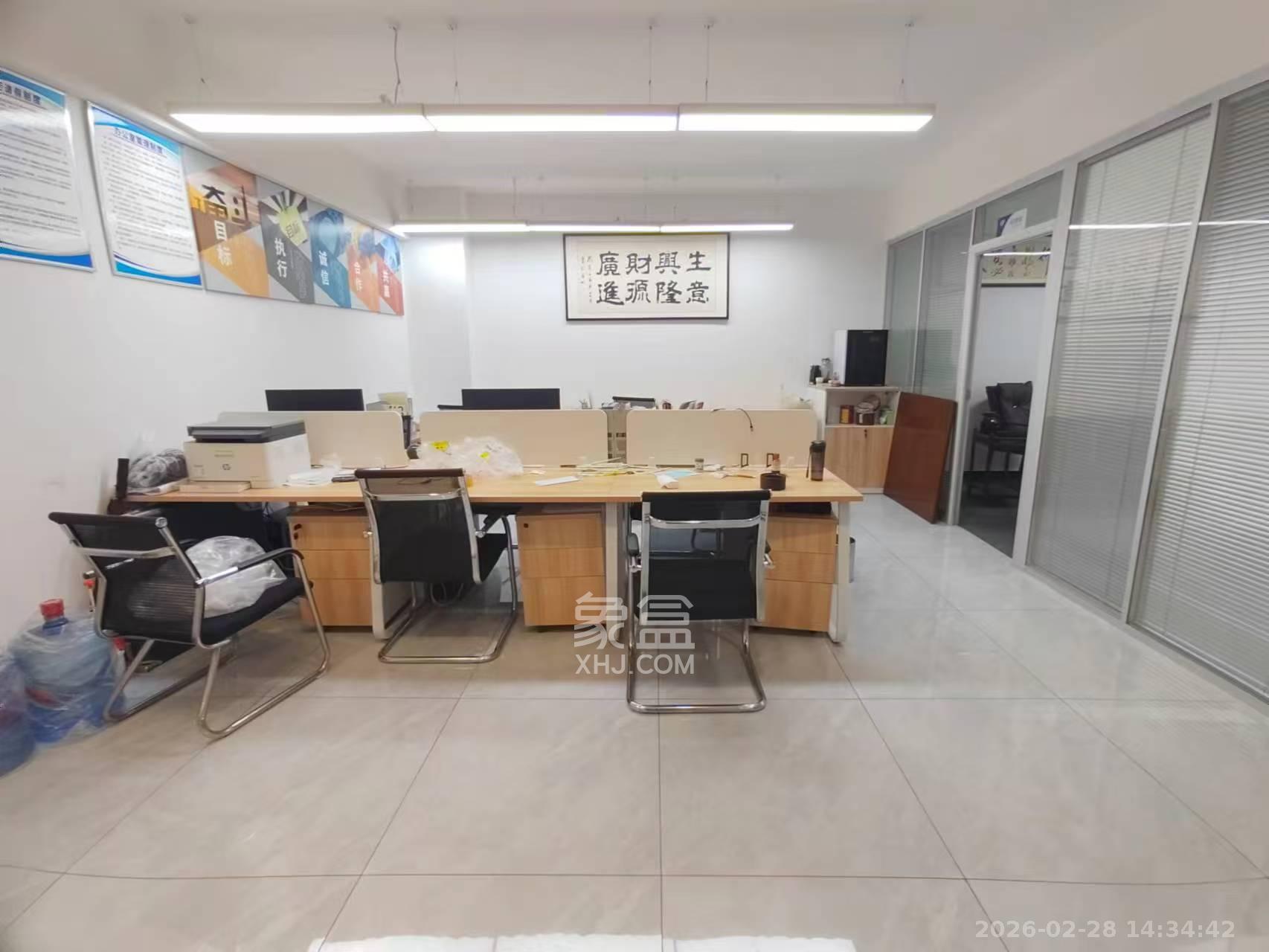 和悦城(蟠龙景苑)  3室2厅1卫    4000.0元/月