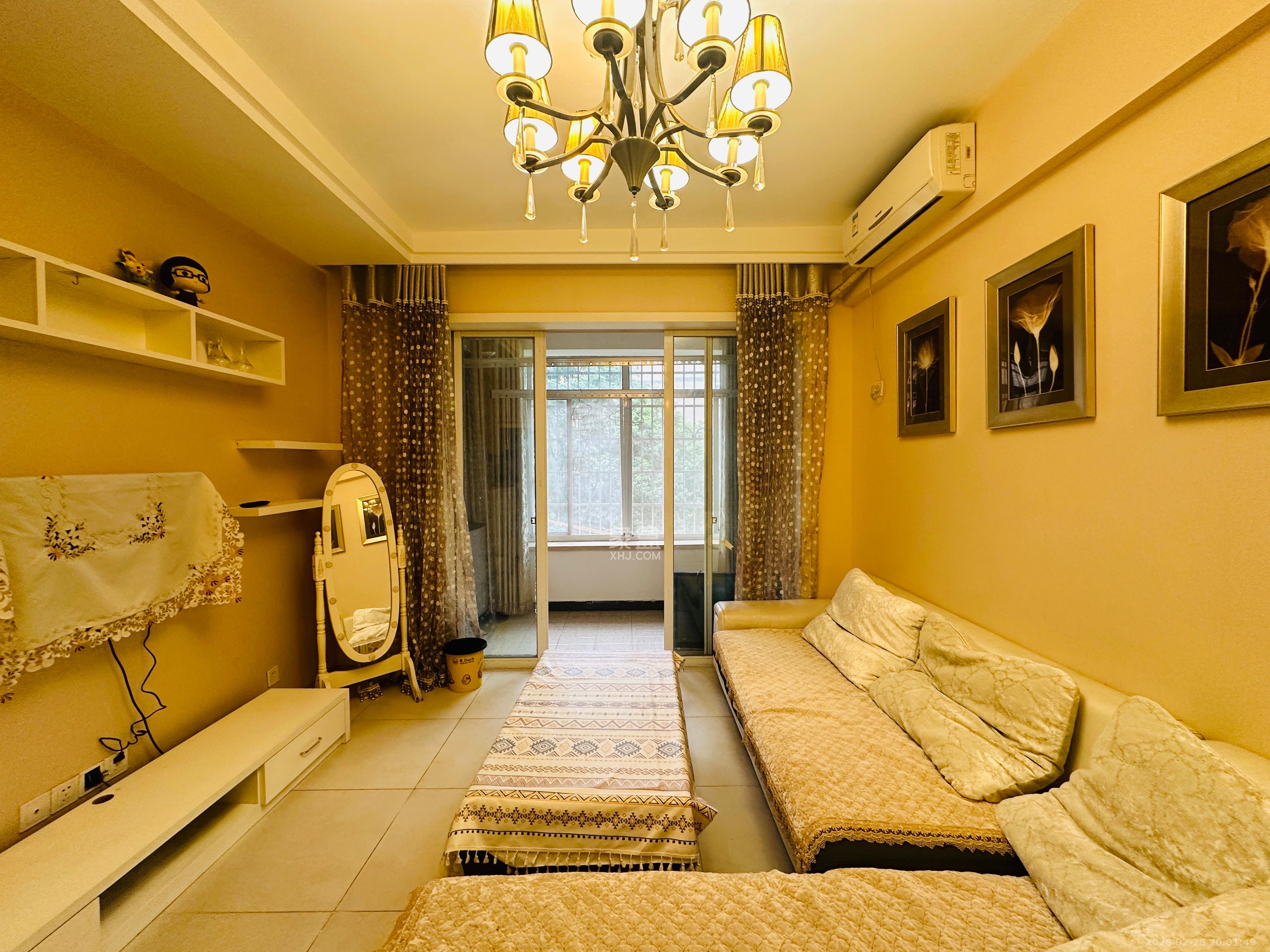 城市山水豪园（山水城市风景）  1室1厅1卫    2000.0元/月