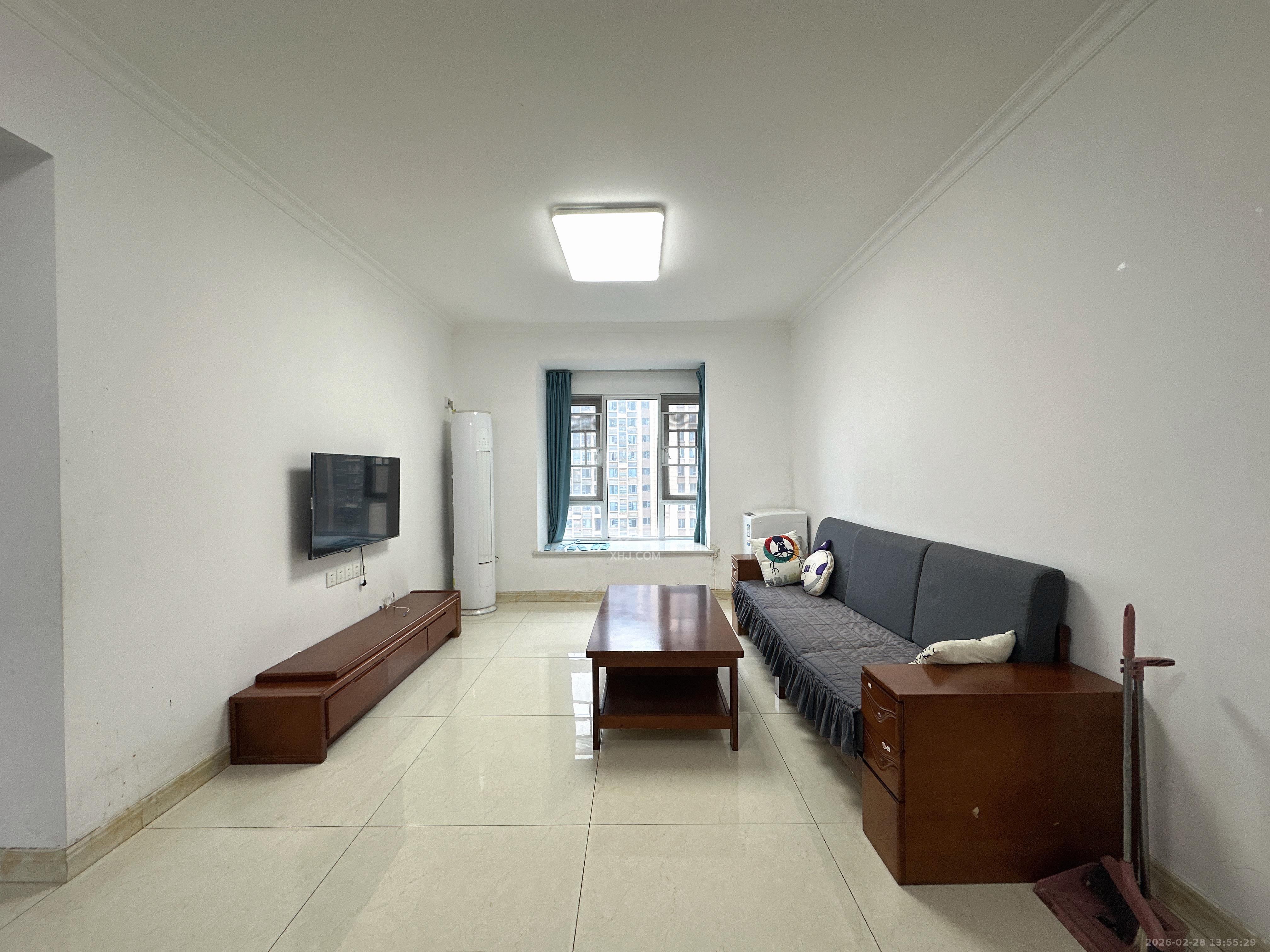 荣盛花语城  3室2厅1卫    2000.0元/月